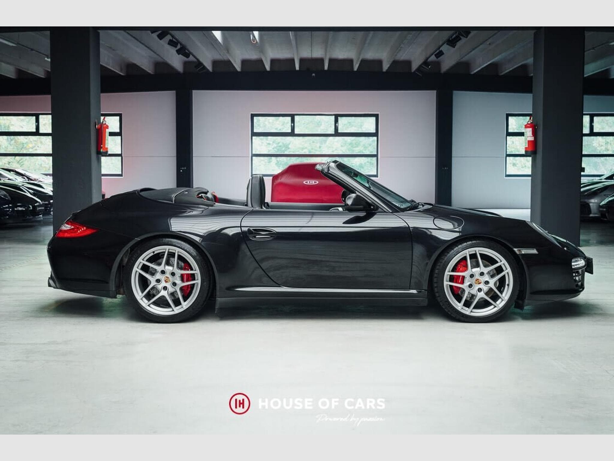 Porsche 911 997.2 CARRERA 4S CABRIOLET MANUAL - 1 OF 159EX* (2008) - Photo 5