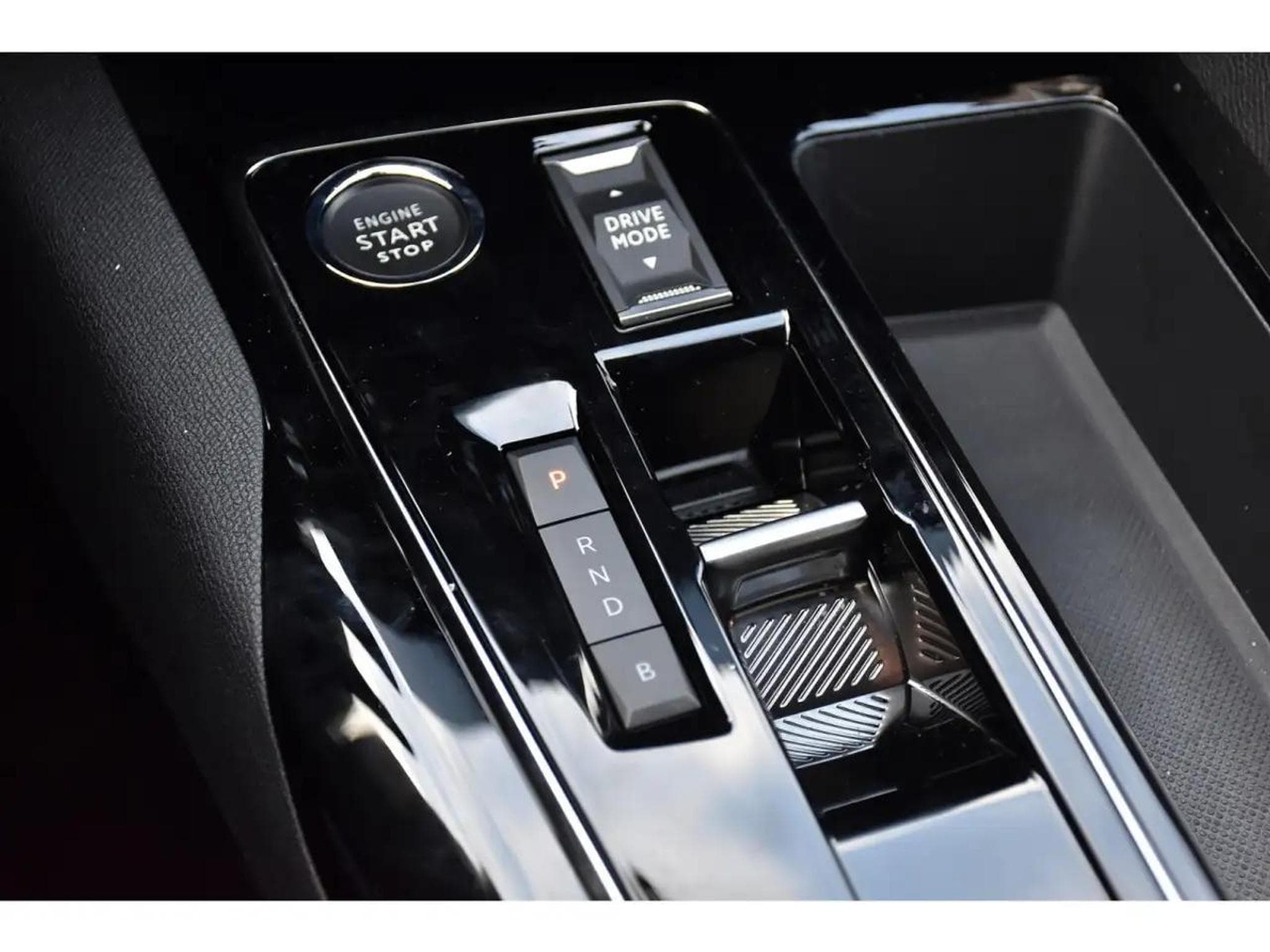 Peugeot 3008 (2025) - Photo 16