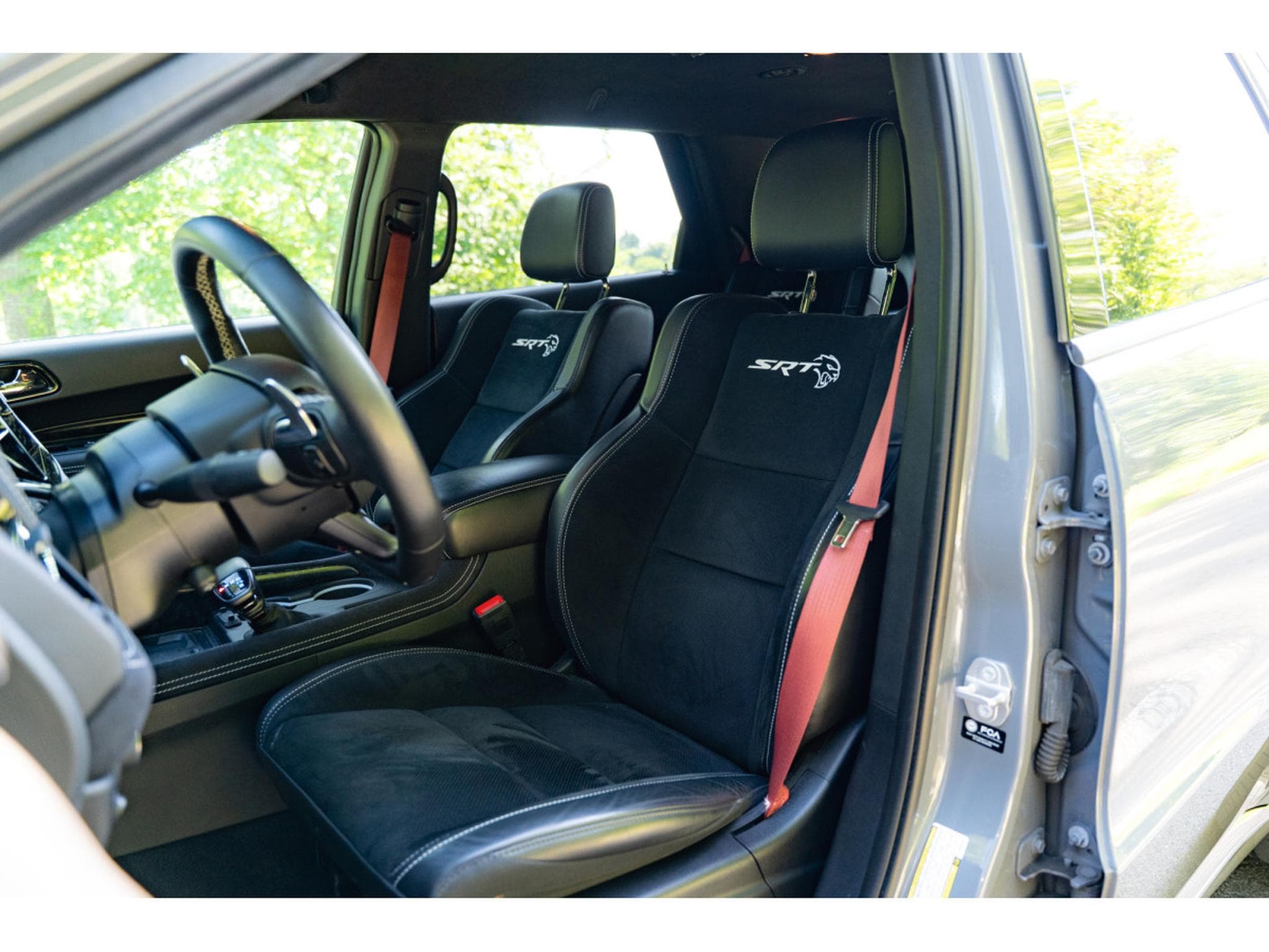 Dodge Durango SRT HELLCAT - 6 Places - Harman Kardon - Black Package (2023) - Foto 9