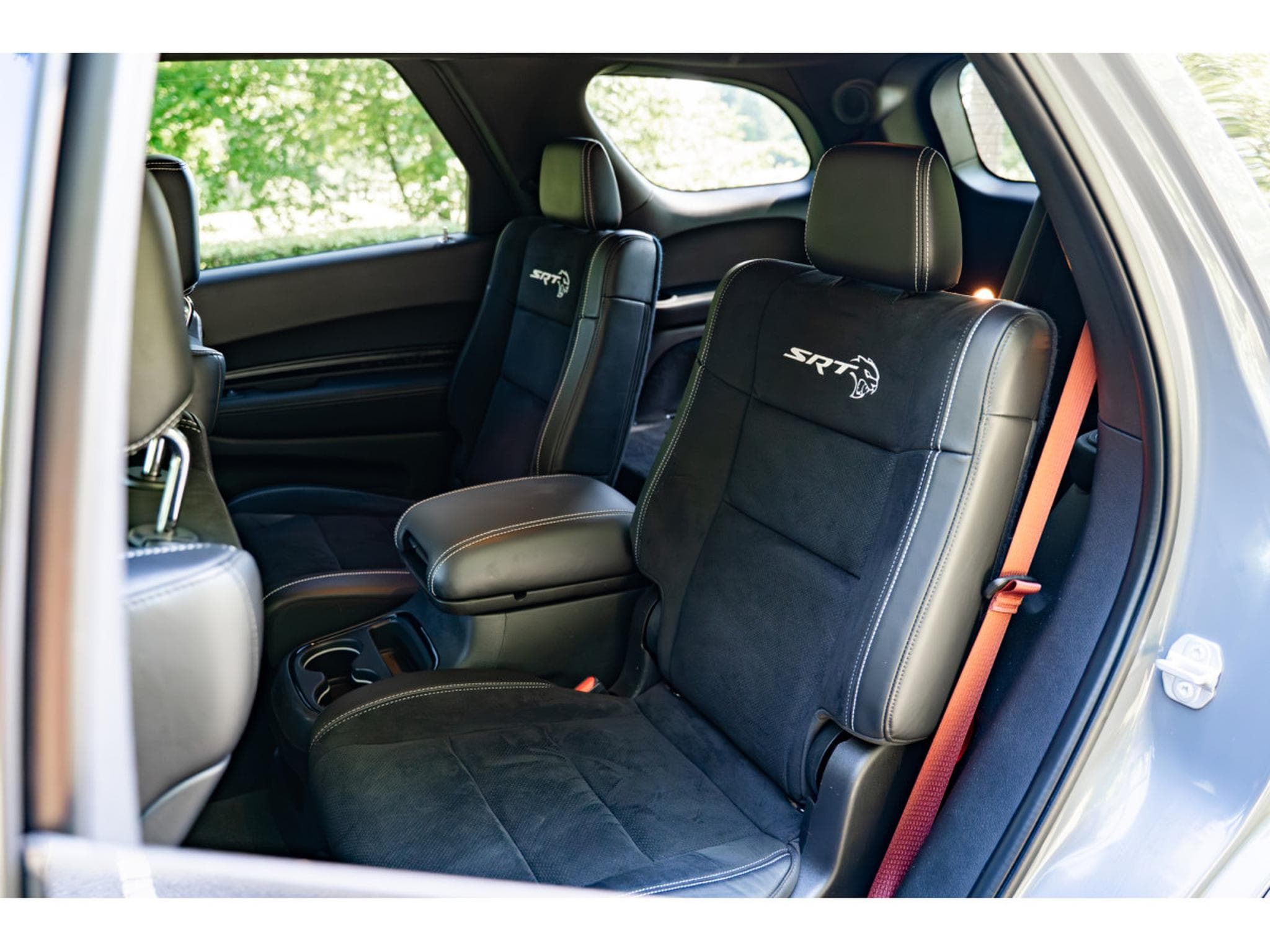 Dodge Durango SRT HELLCAT - 6 Places - Harman Kardon - Black Package (2023) - Foto 11