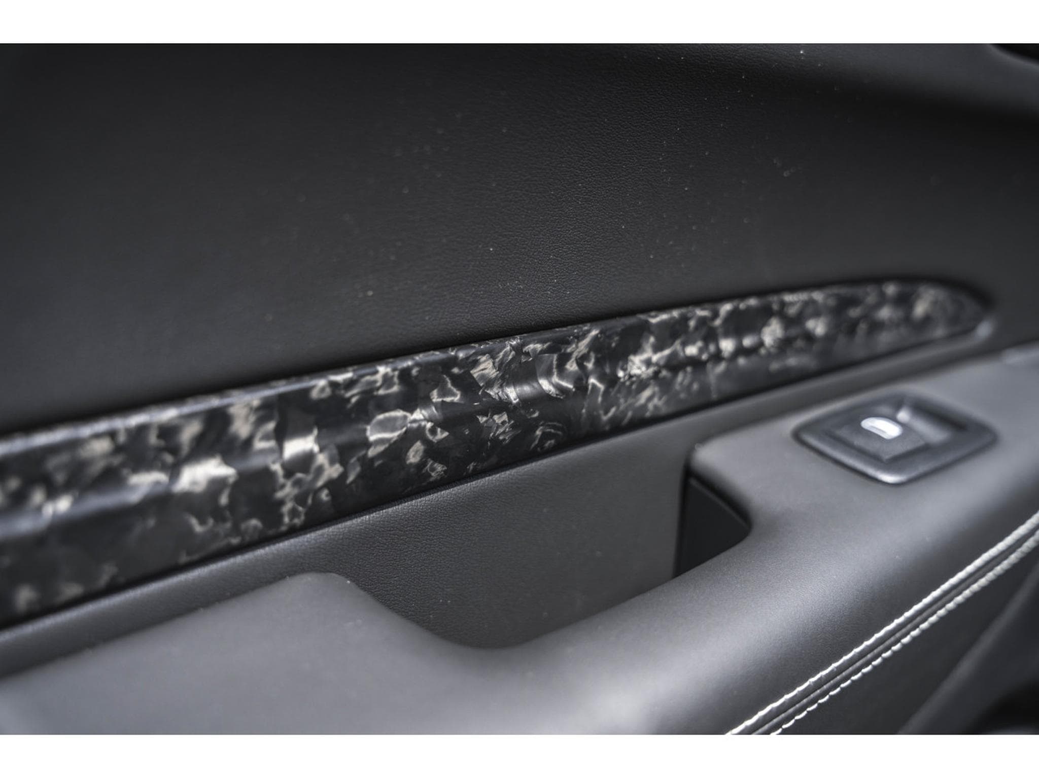 Dodge Durango SRT HELLCAT - 6 Places - Harman Kardon - Black Package (2023) - Foto 14