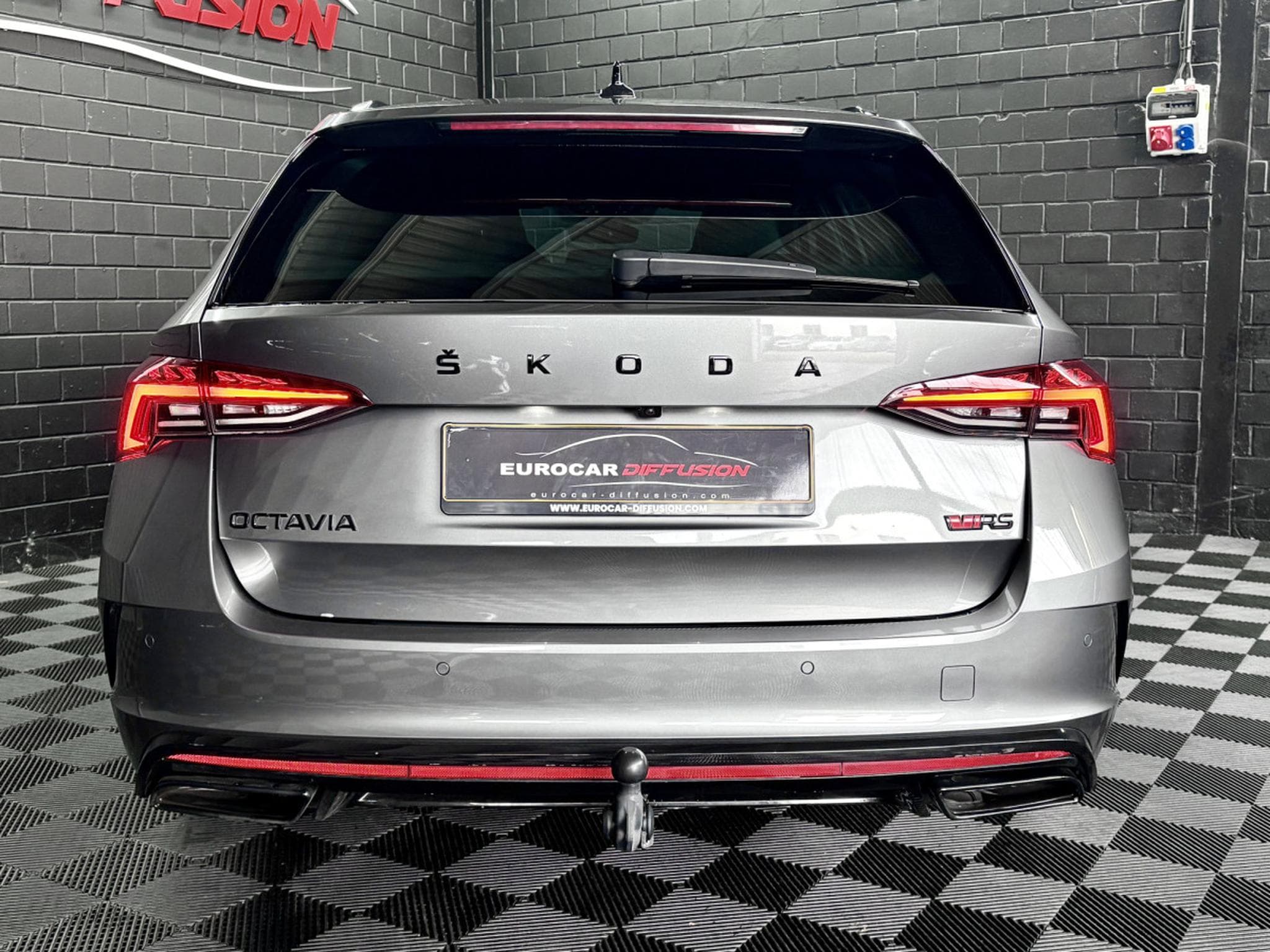 Skoda Octavia 2.0 TDI RS COMBI 4x4 200 CV DSG7 *ATTELAGE* *CAM* (2023) - Foto 5
