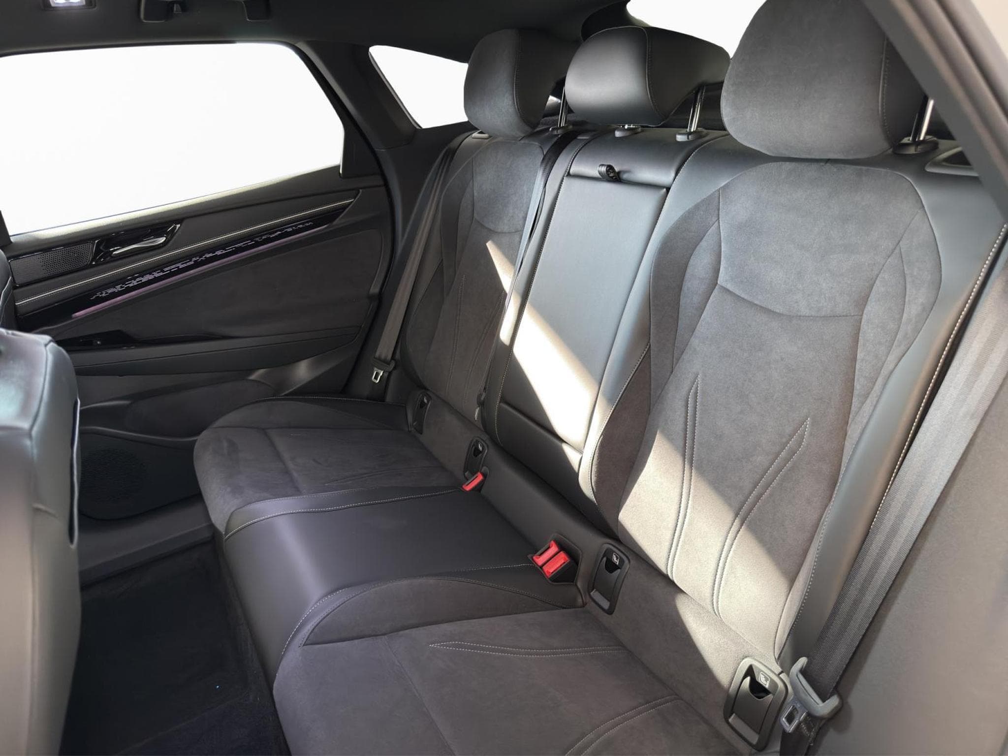 VW ID.7 PRO (2024) - Photo 16