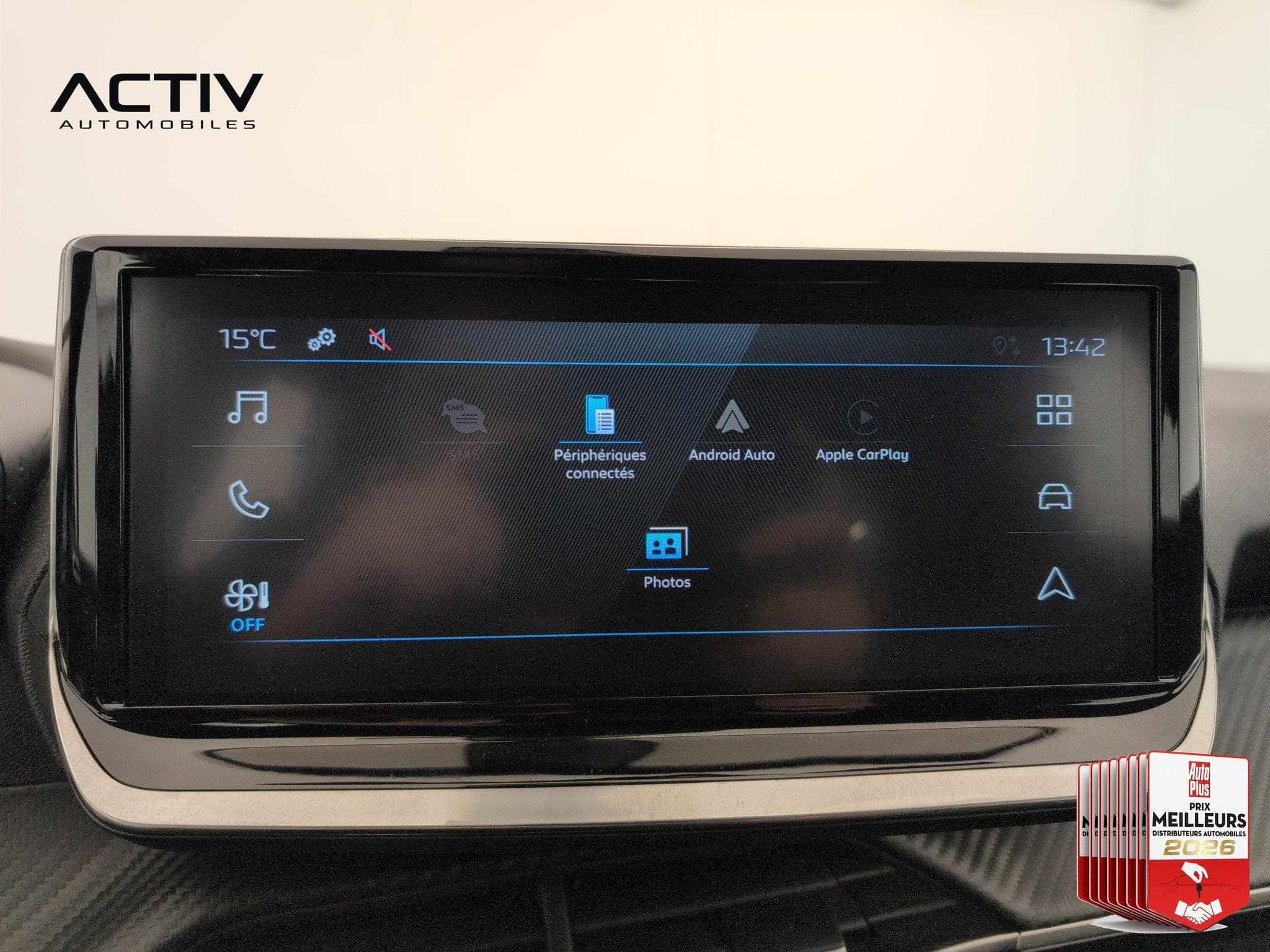 Peugeot 2008 Hybrid 136 e-DCS6 Style (2025) - Foto 17