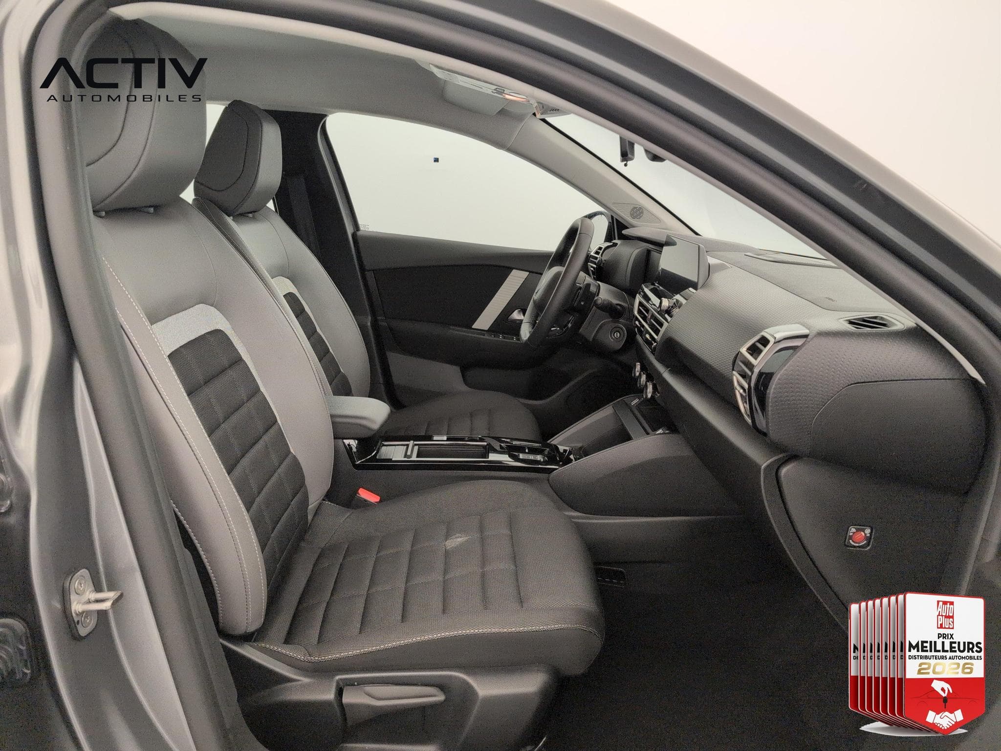 Citroën C4 Hybride 145 ch e-DCS6 Plus (2025) - Foto 9