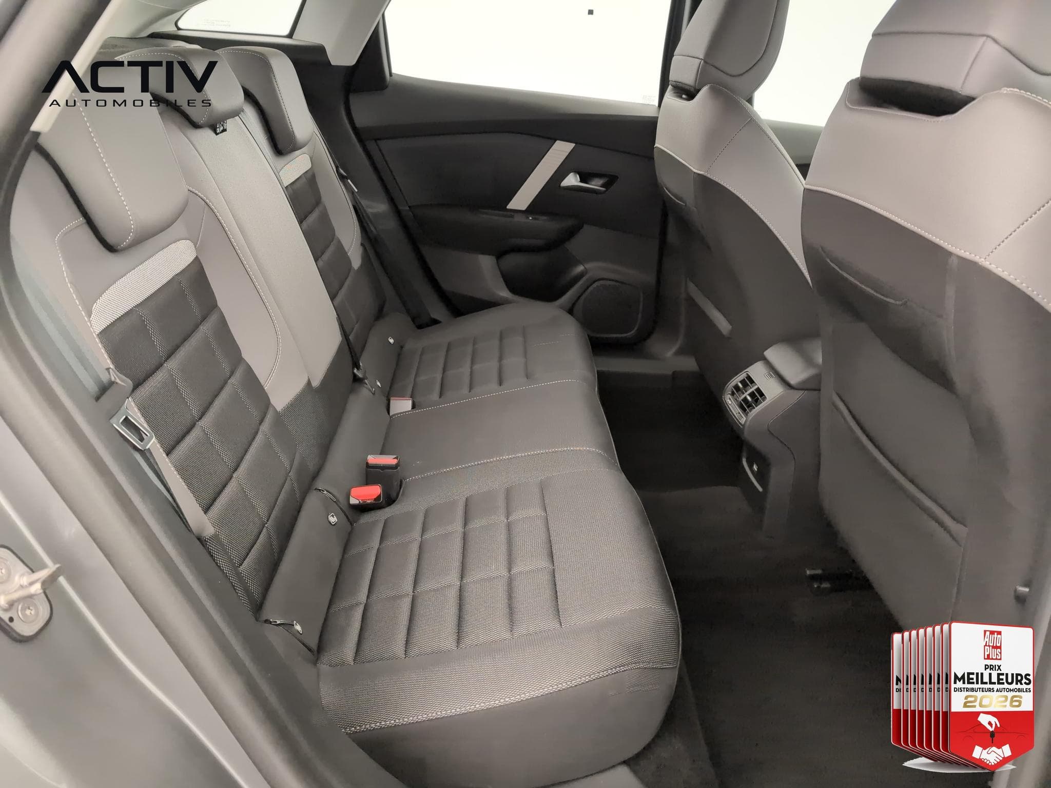 Citroën C4 Hybride 145 ch e-DCS6 Plus (2025) - Foto 10