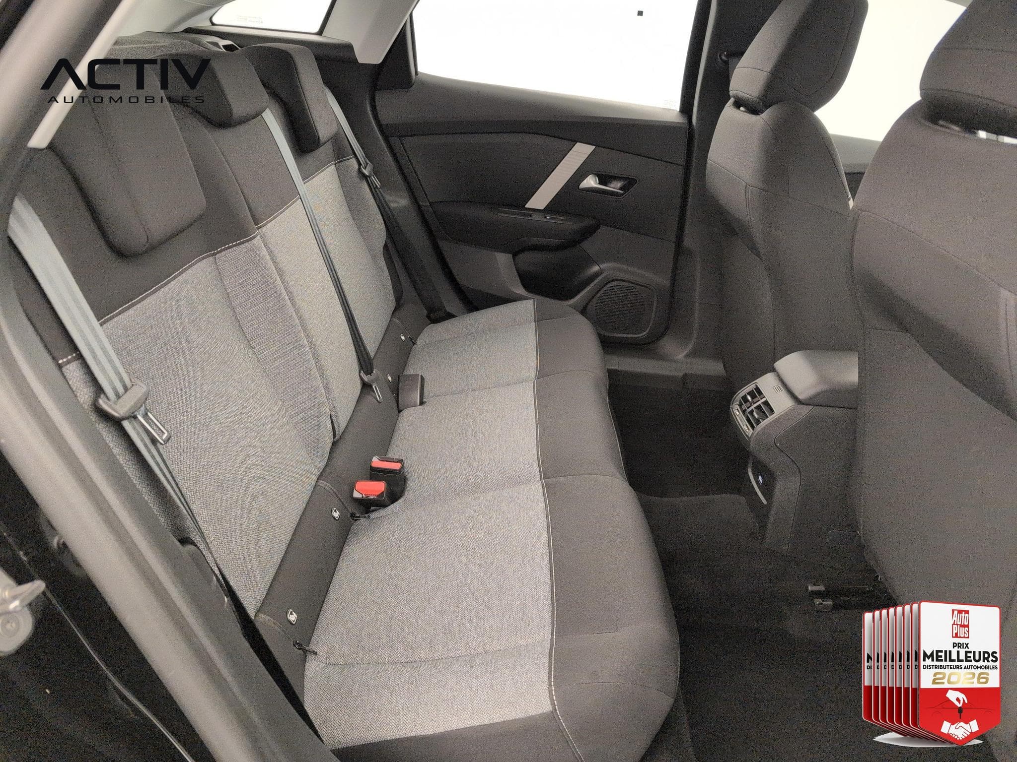Citroën C4 Hybride 110 ch e-DCS6 You (2025) - Foto 10