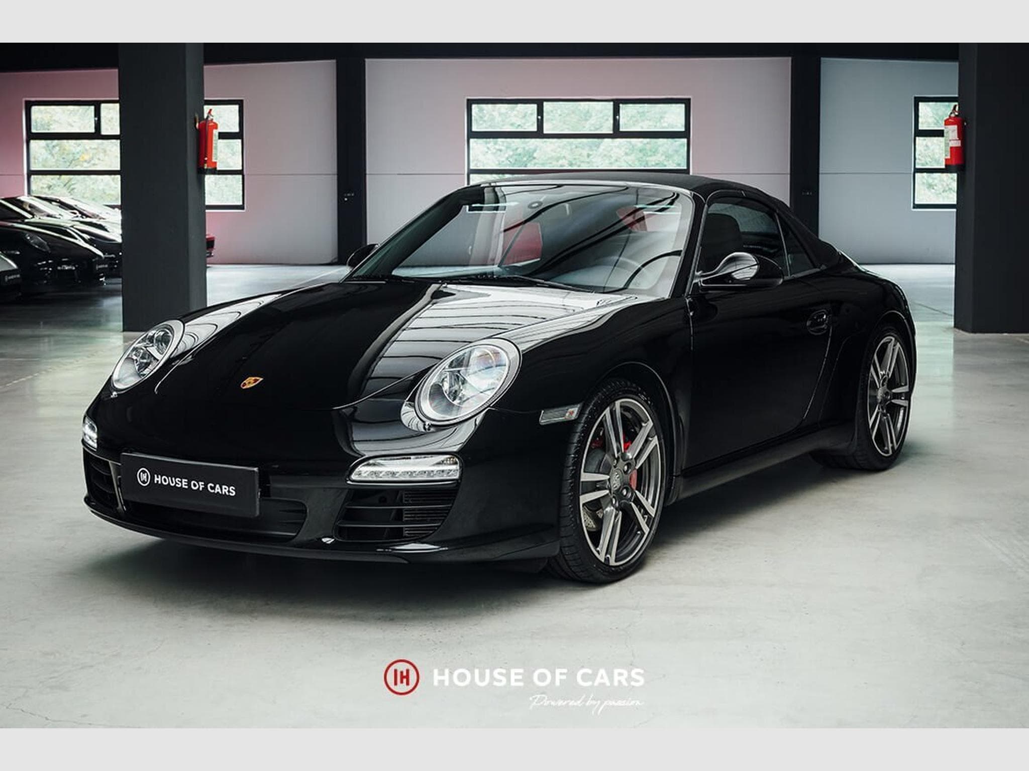Porsche 911 997.2 Carrera S Cabriolet Manual Only serviced by Porsche (2010) - Photo 2