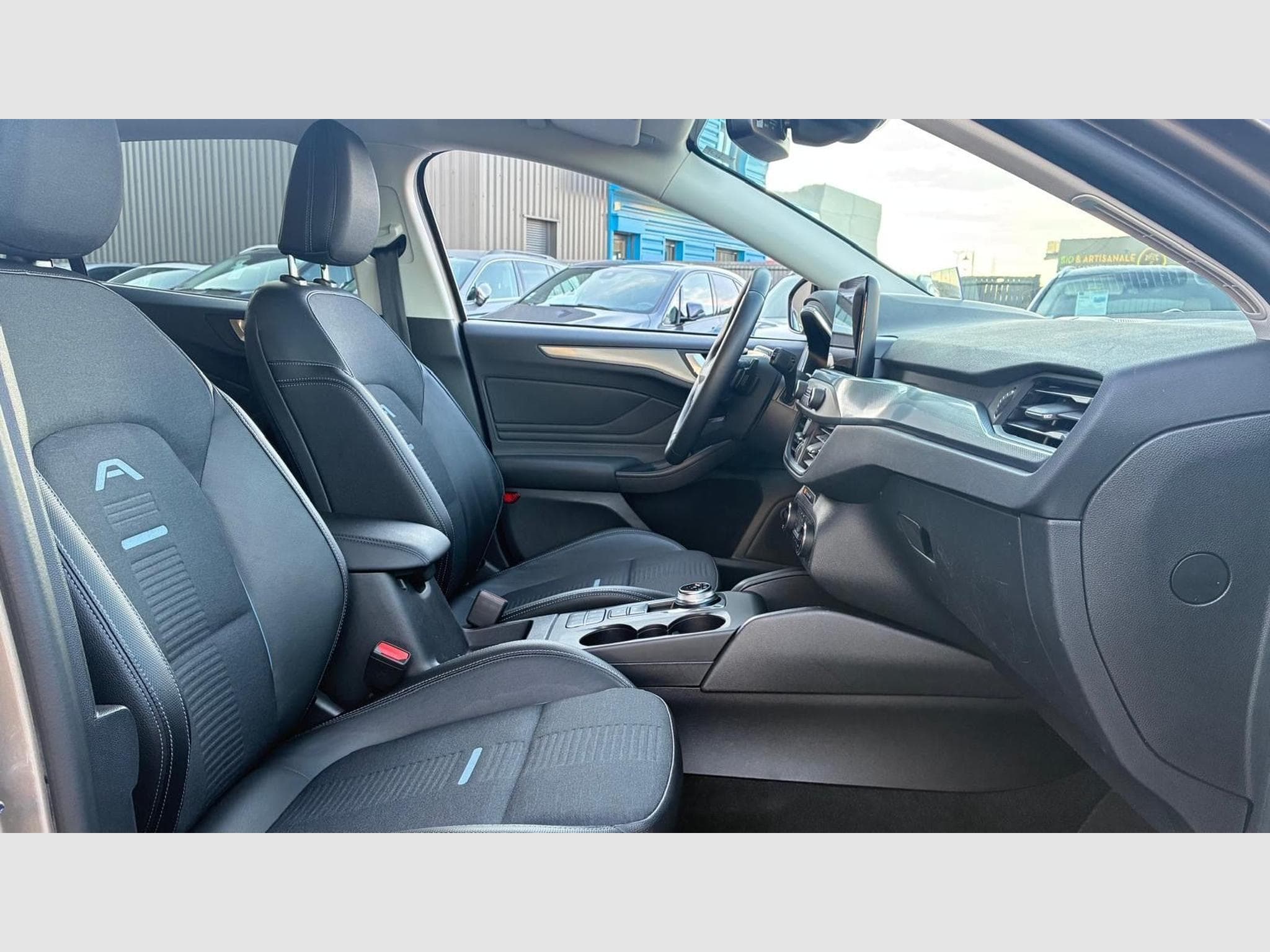 Ford Focus SW 1.5 EcoBoost 150ch Active BVA8 1ere Main 73Mkms (2019) - Photo 11