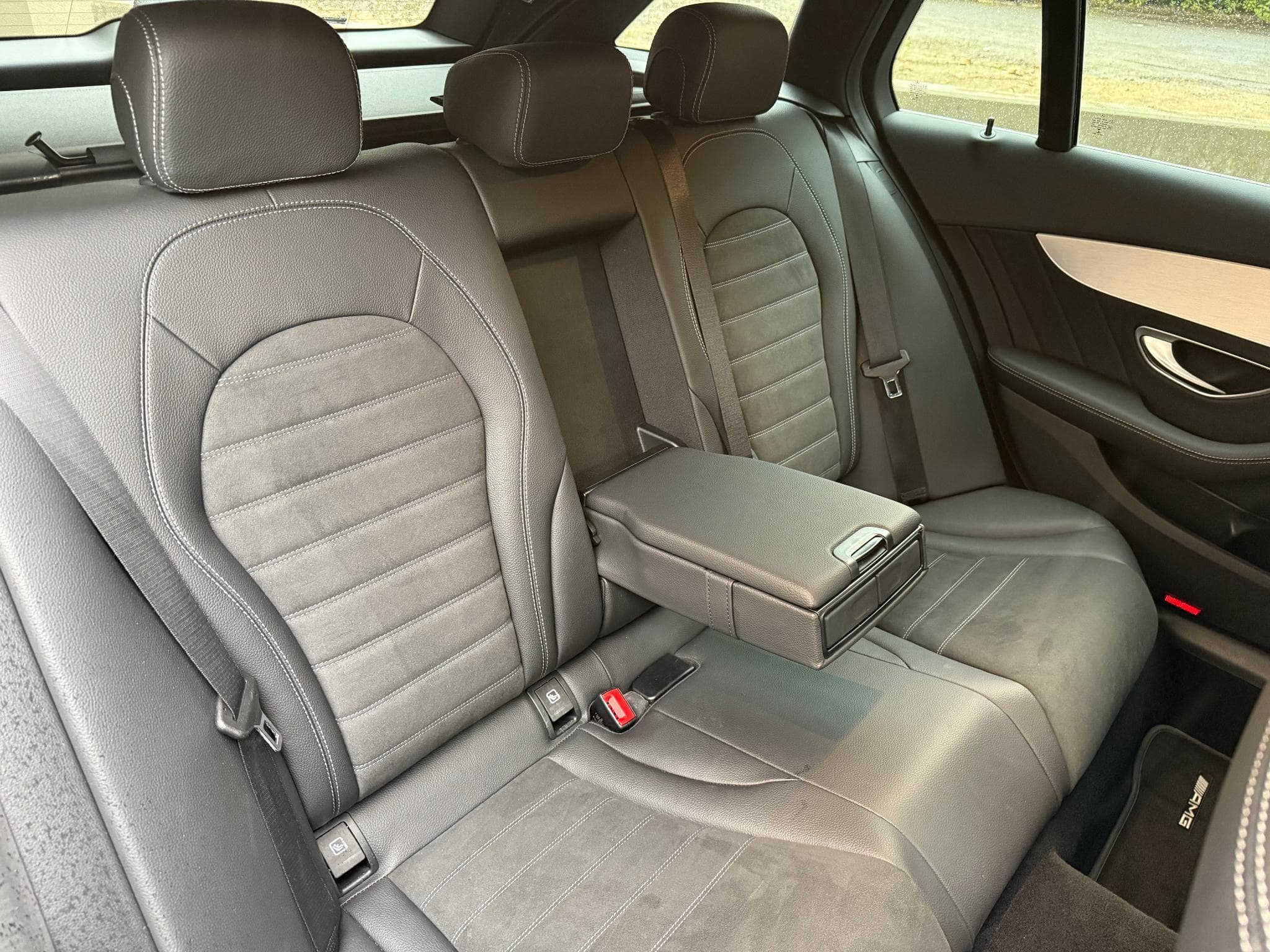 Mercedes C 200 4MATIC BREAK AMG-LINE 184 PS (2019) - Photo 8