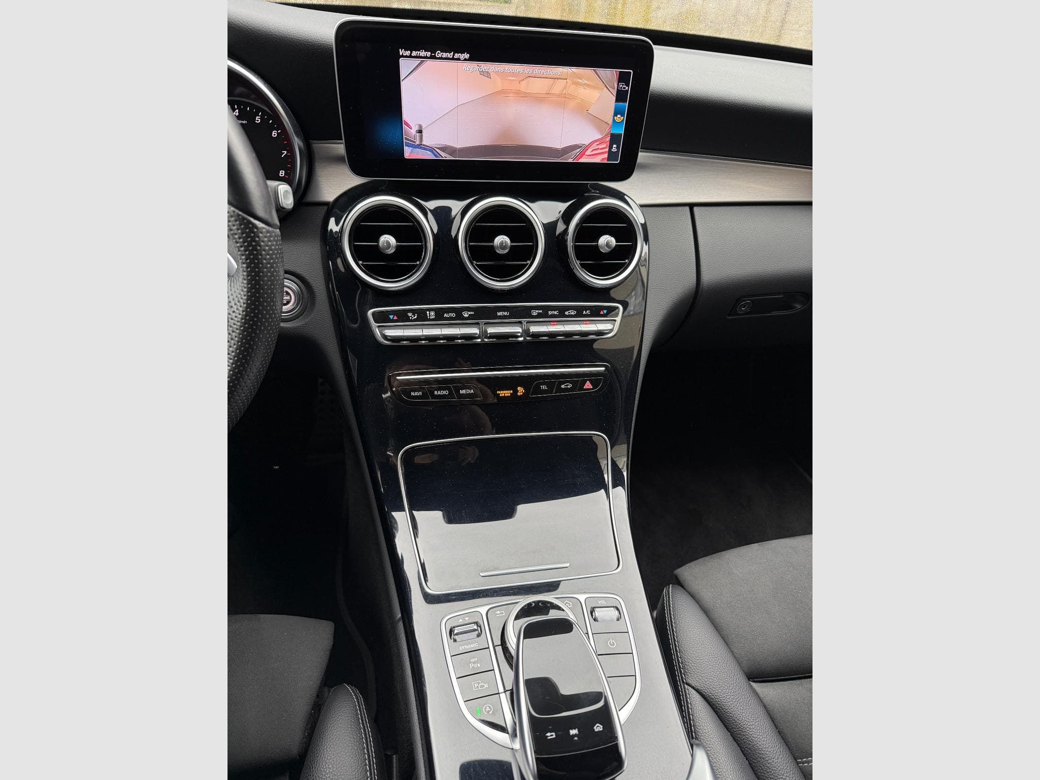 Mercedes C 200 4MATIC BREAK AMG-LINE 184 PS (2019) - Photo 10