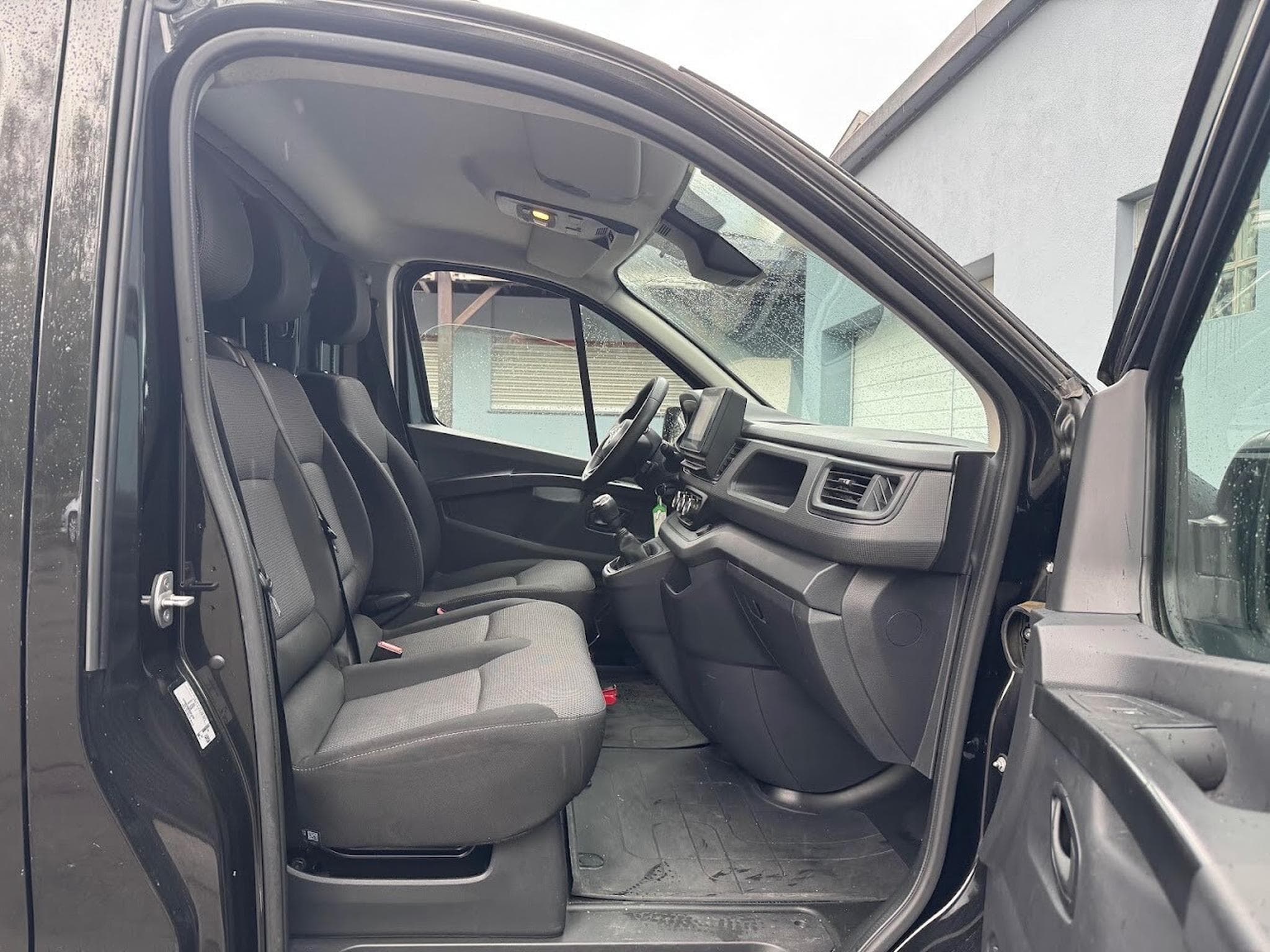 Renault Trafic 2.0 DCI 130 CV L2H1 GRAND COMFORT 1 ERE MAIN CARNET APPELCAR (2022) - Photo 6