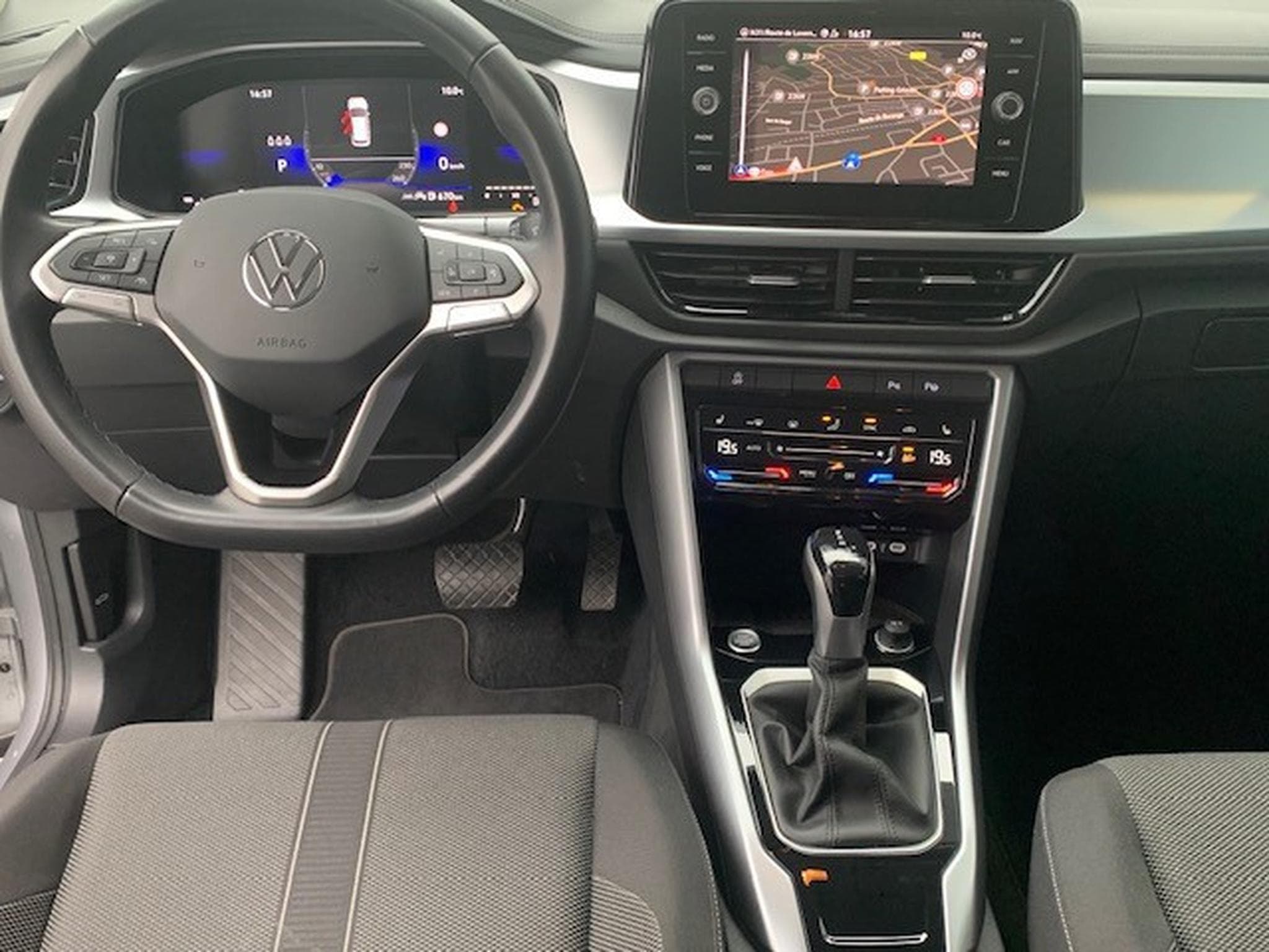 VW T-Roc LIFE 2.0TDI 150CV DSG7 (2025) - Foto 3