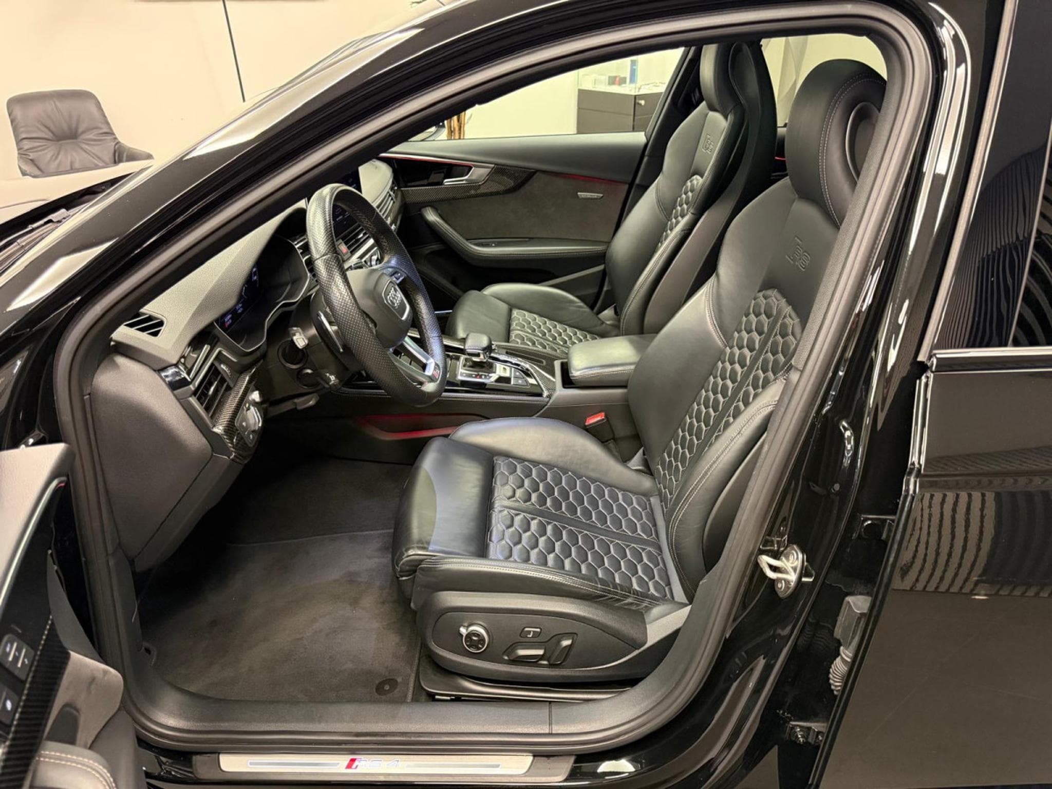 Audi RS4 Avant 2.9 TFSI quattro 450 CV / 331 kW tiptronic (2021) - Foto 3