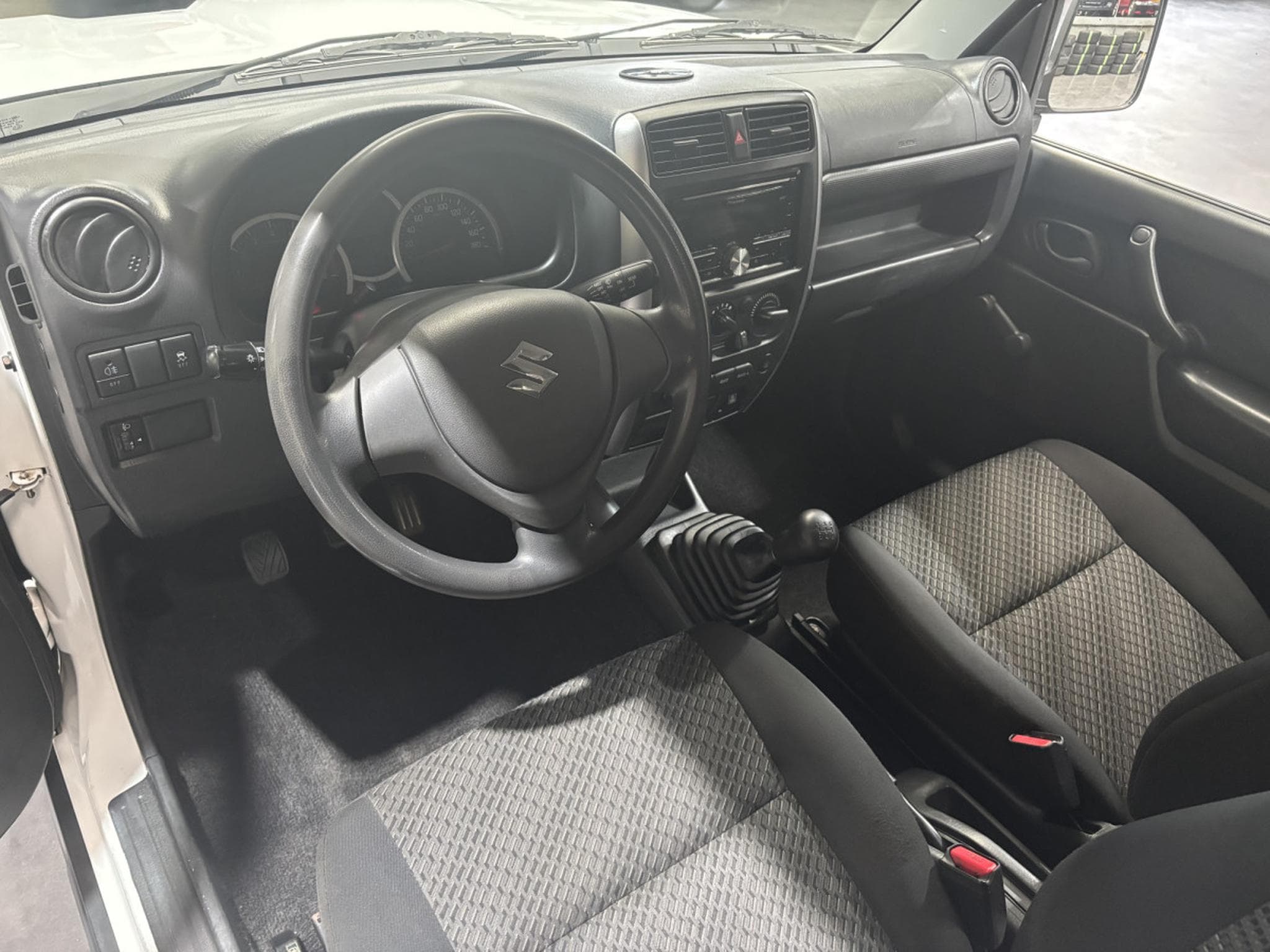 Suzuki Jimny 1.3 JL (2018) - Foto 9