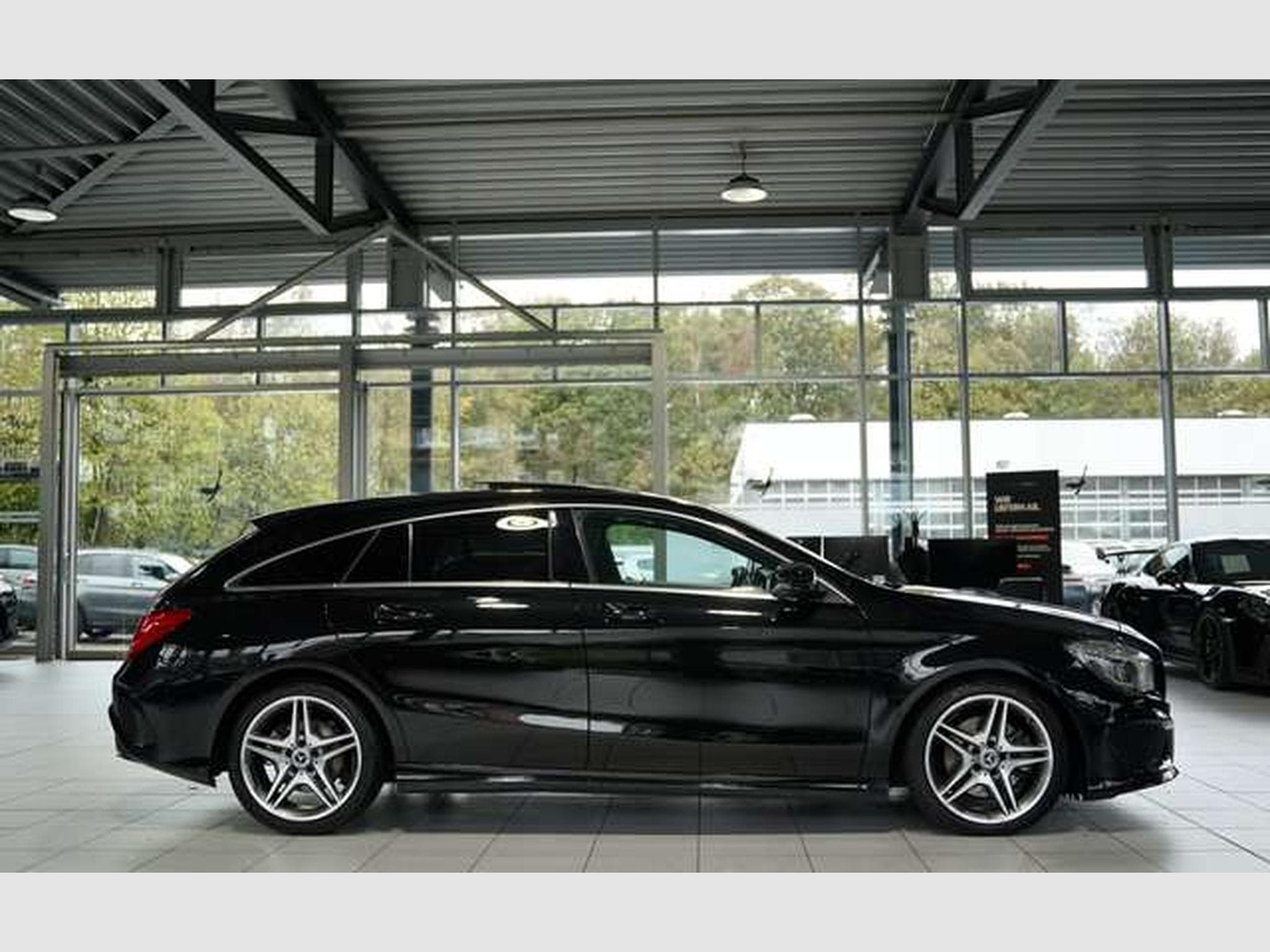 Mercedes CLA 220 d AMG Line *Pano *H&K (2016) - Photo 6