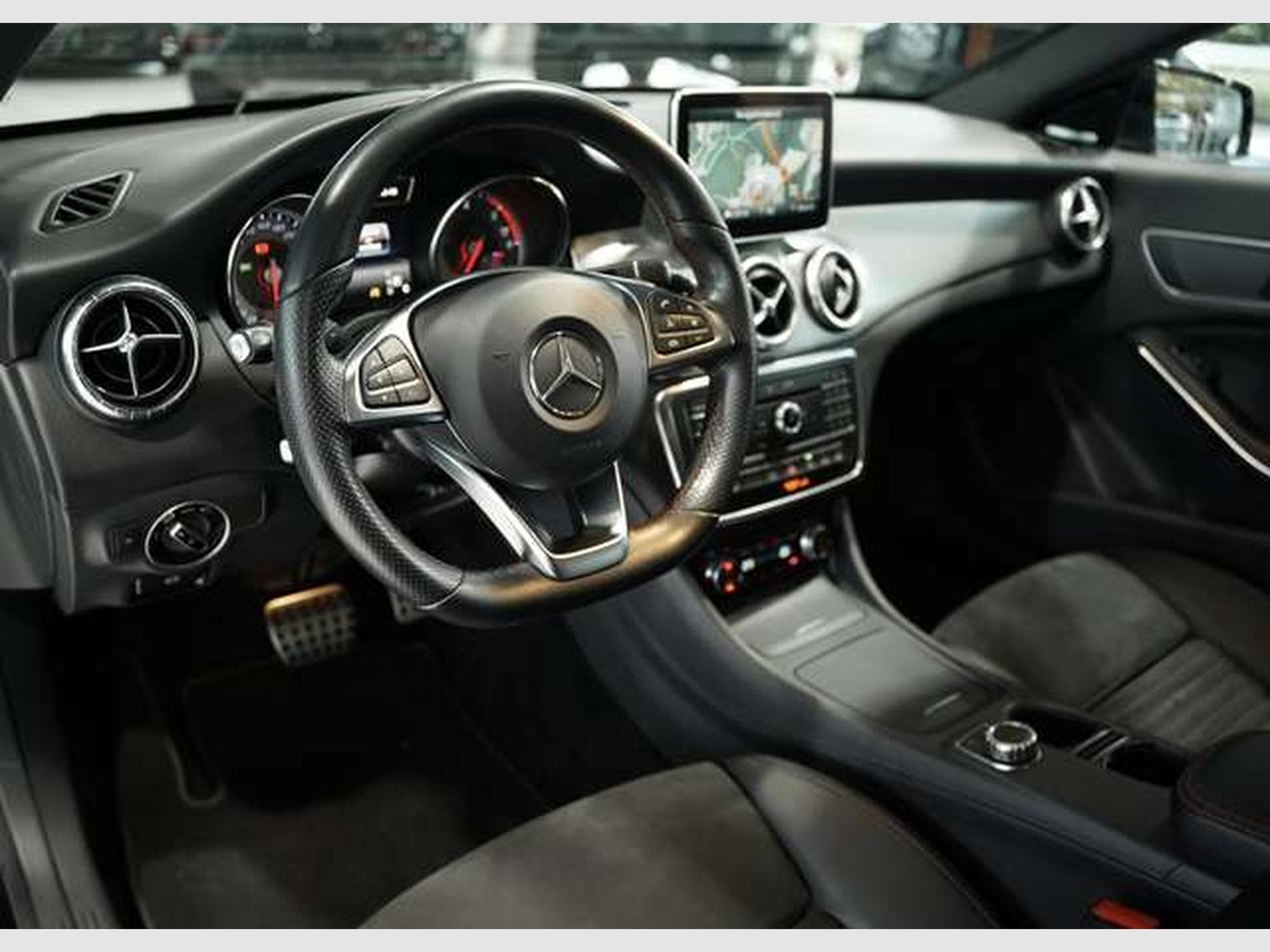 Mercedes CLA 220 d AMG Line *Pano *H&K (2016) - Photo 25
