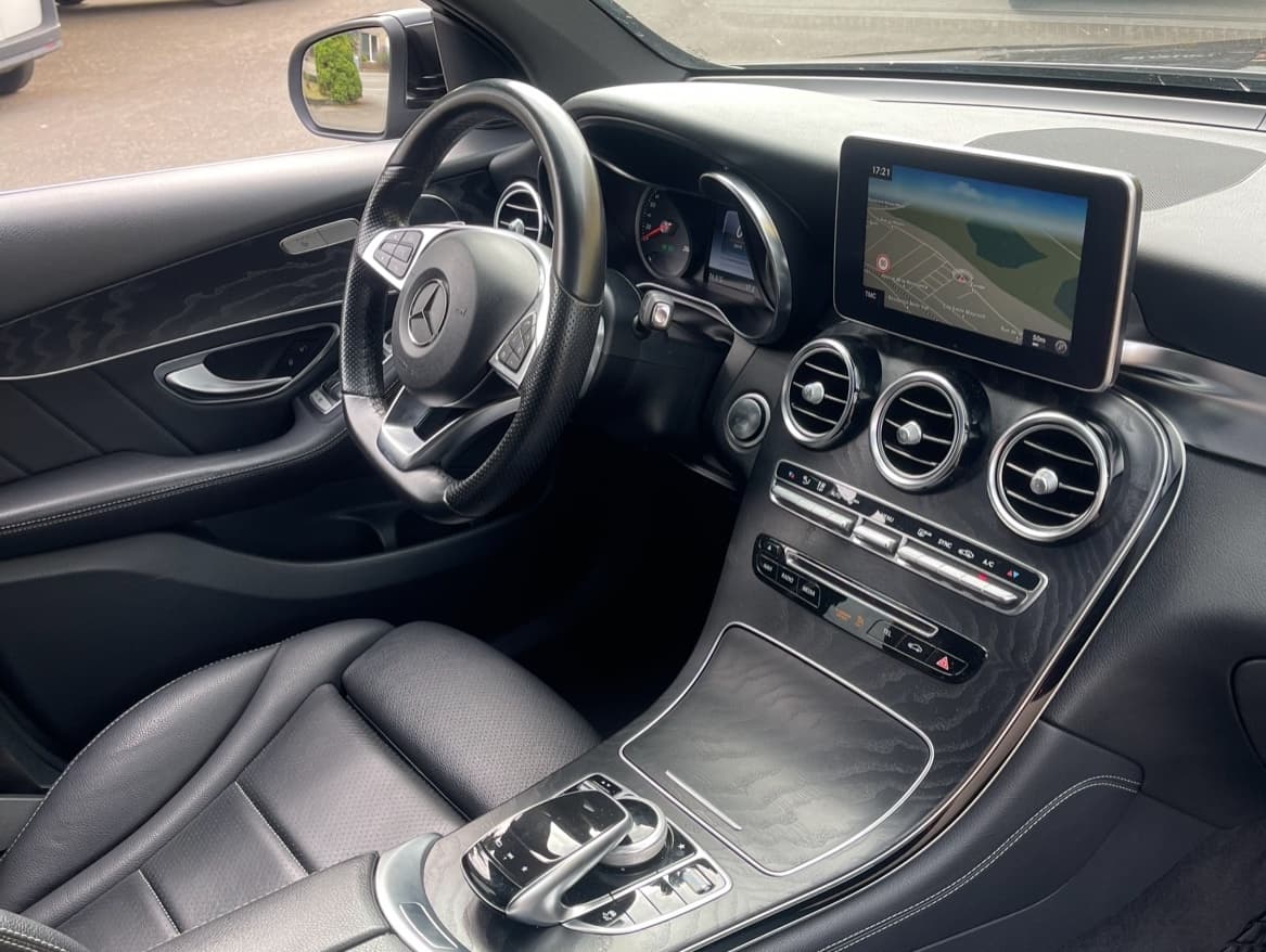 Mercedes GLC 250 AMG LINE (2016) - Foto 2