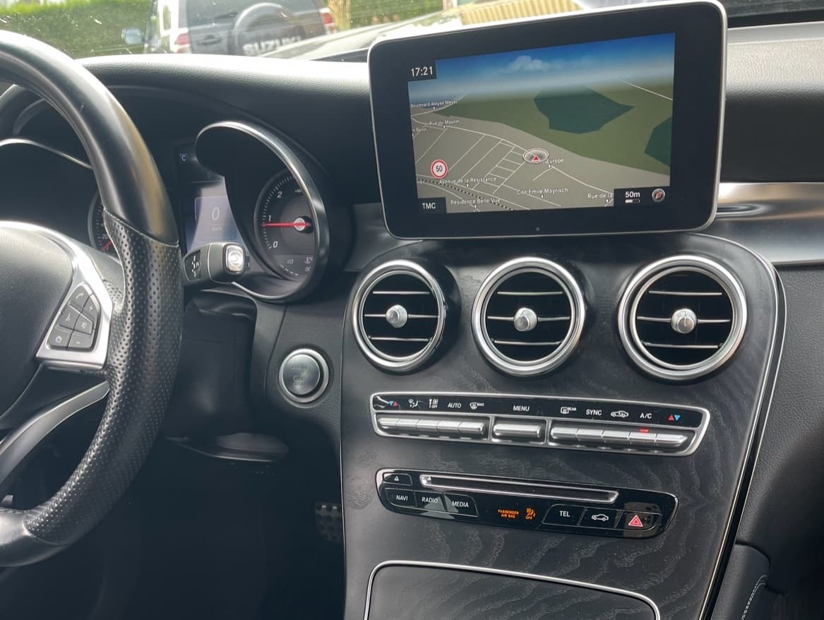 Mercedes GLC 250 AMG LINE (2016) - Foto 3