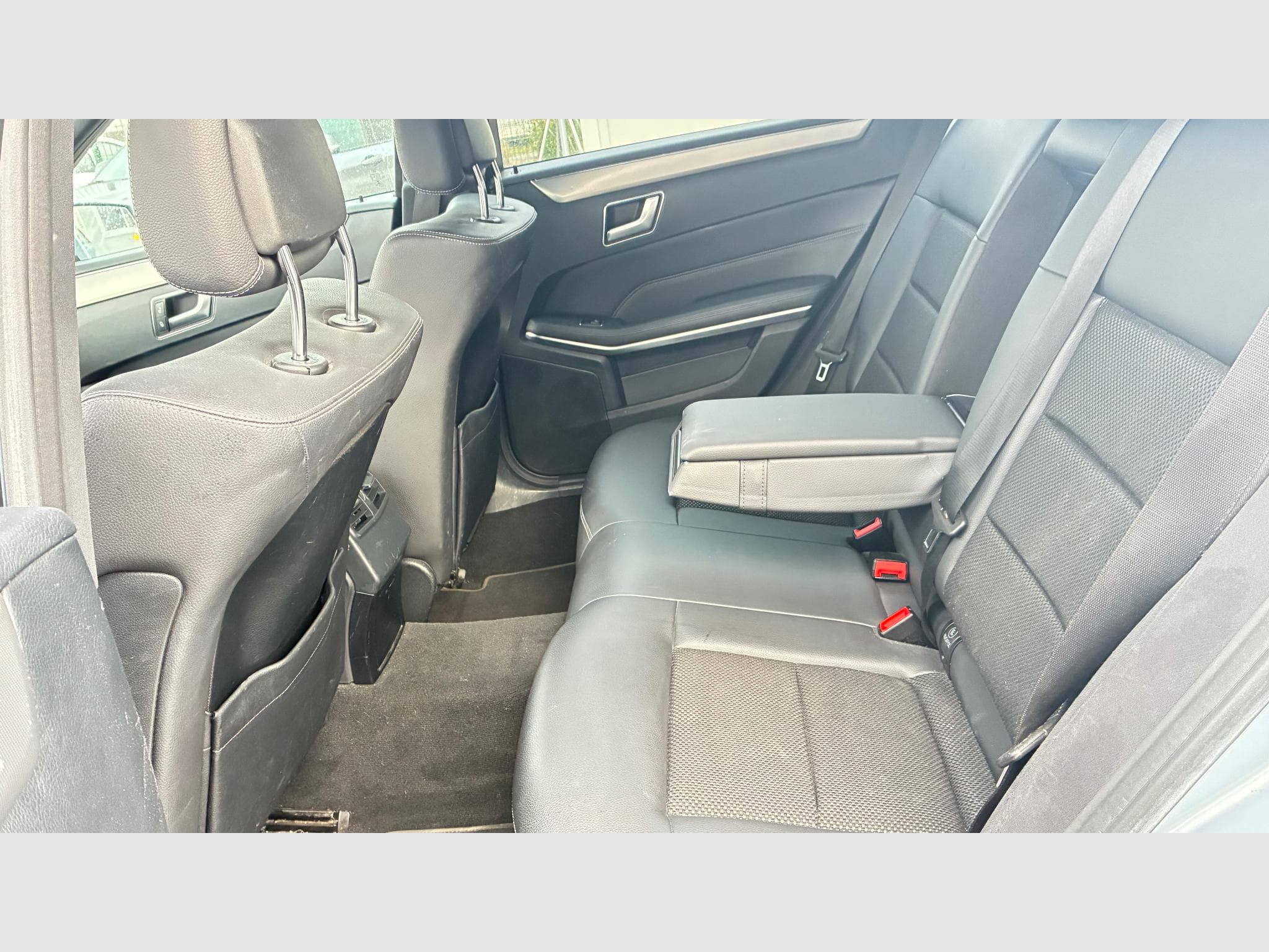 Mercedes Classe E 220d BlueTEC 170 Ch Executive 9G-Tronic (2015) - Photo 11