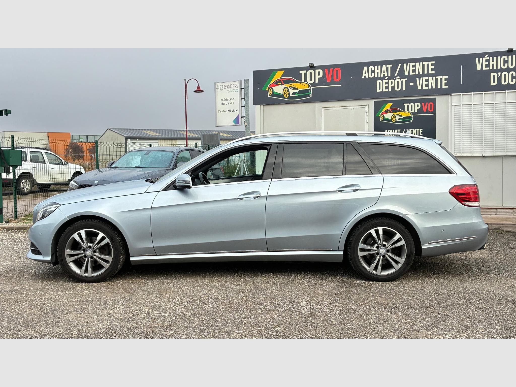 Mercedes Classe E 220d BlueTEC 170 Ch Executive 9G-Tronic (2015) - Photo 8