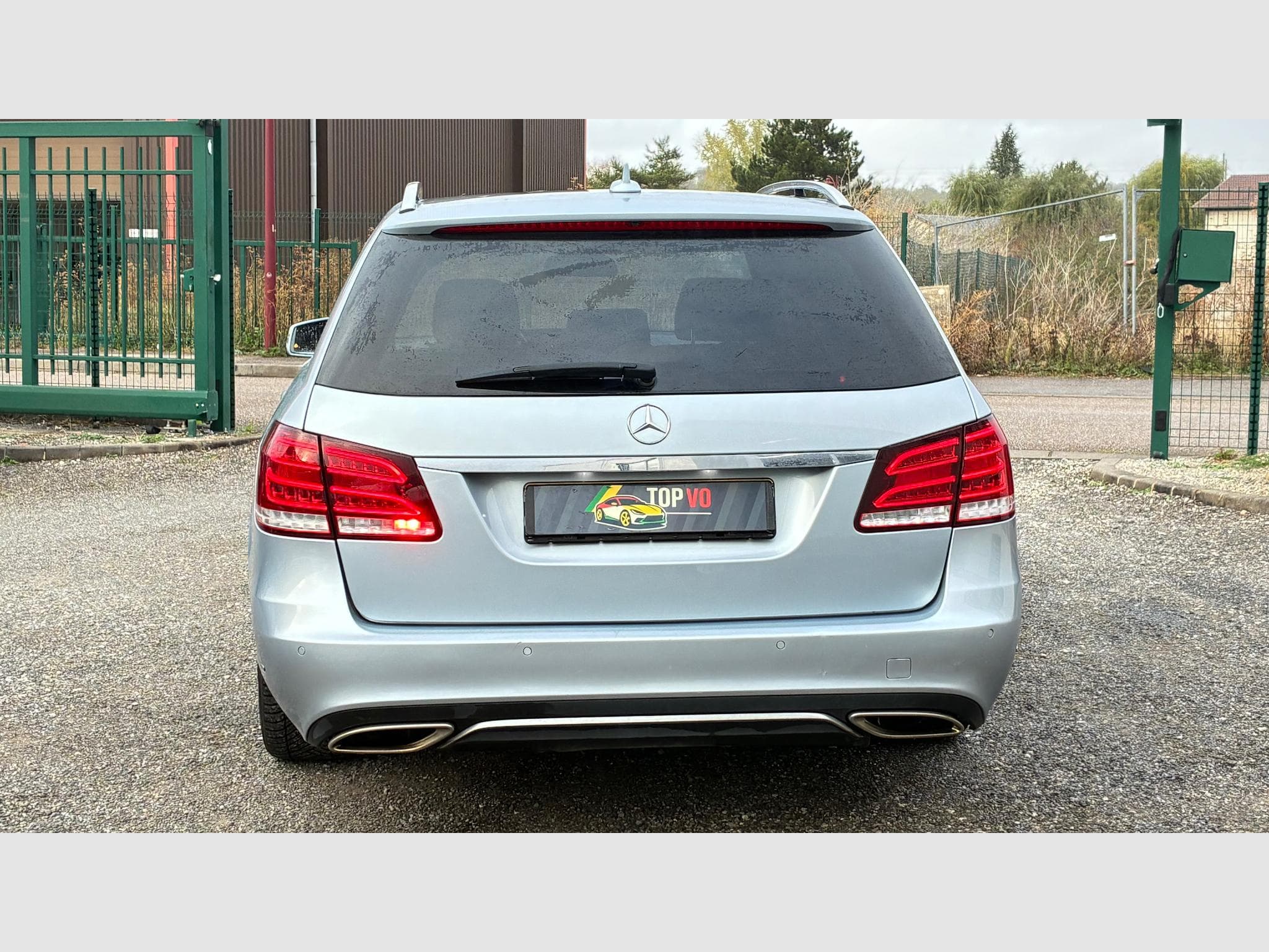 Mercedes Classe E 220d BlueTEC 170 Ch Executive 9G-Tronic (2015) - Photo 6