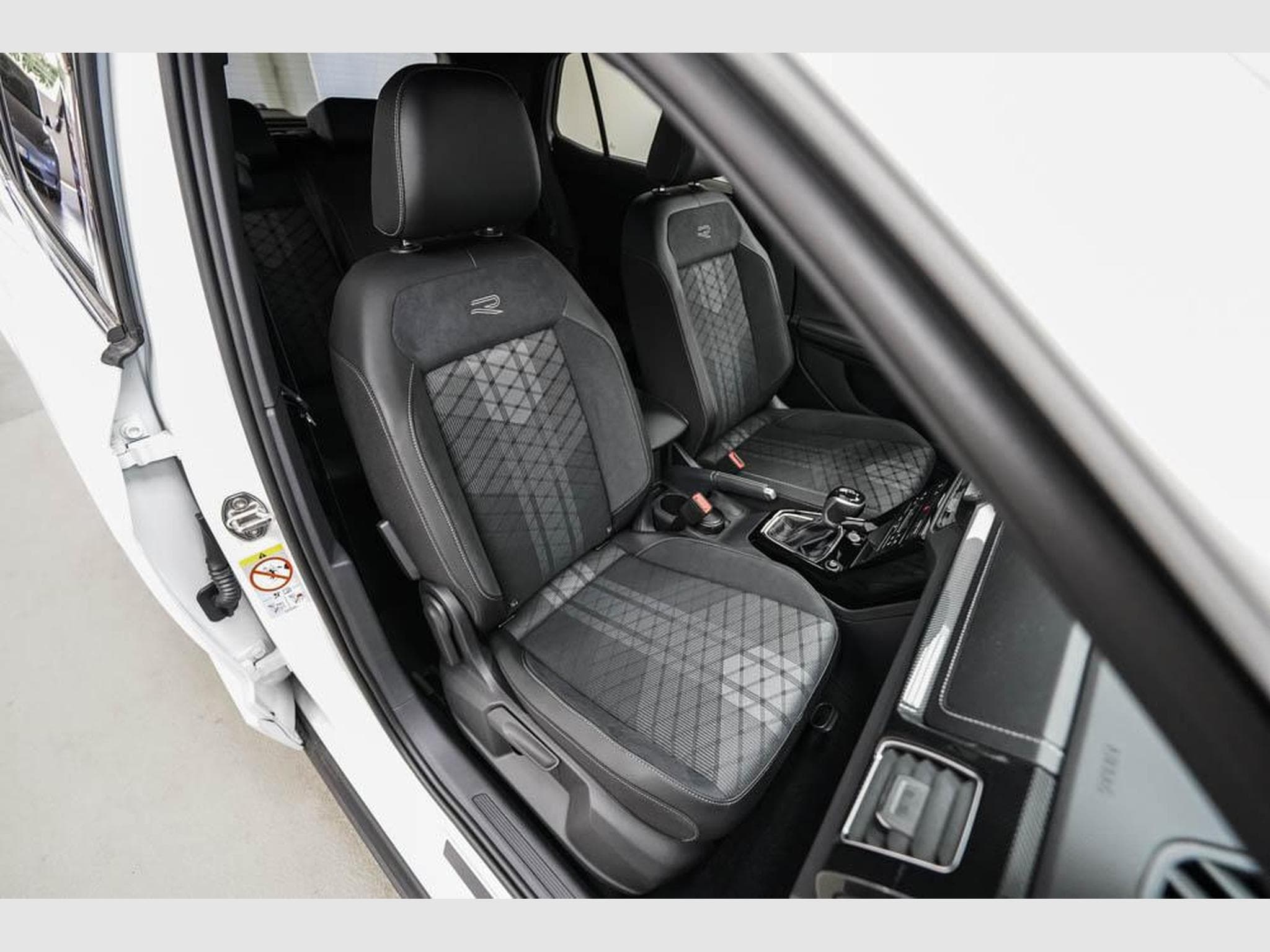 VW T-Cross 1,5 TSI DSG (2026) - Photo 19