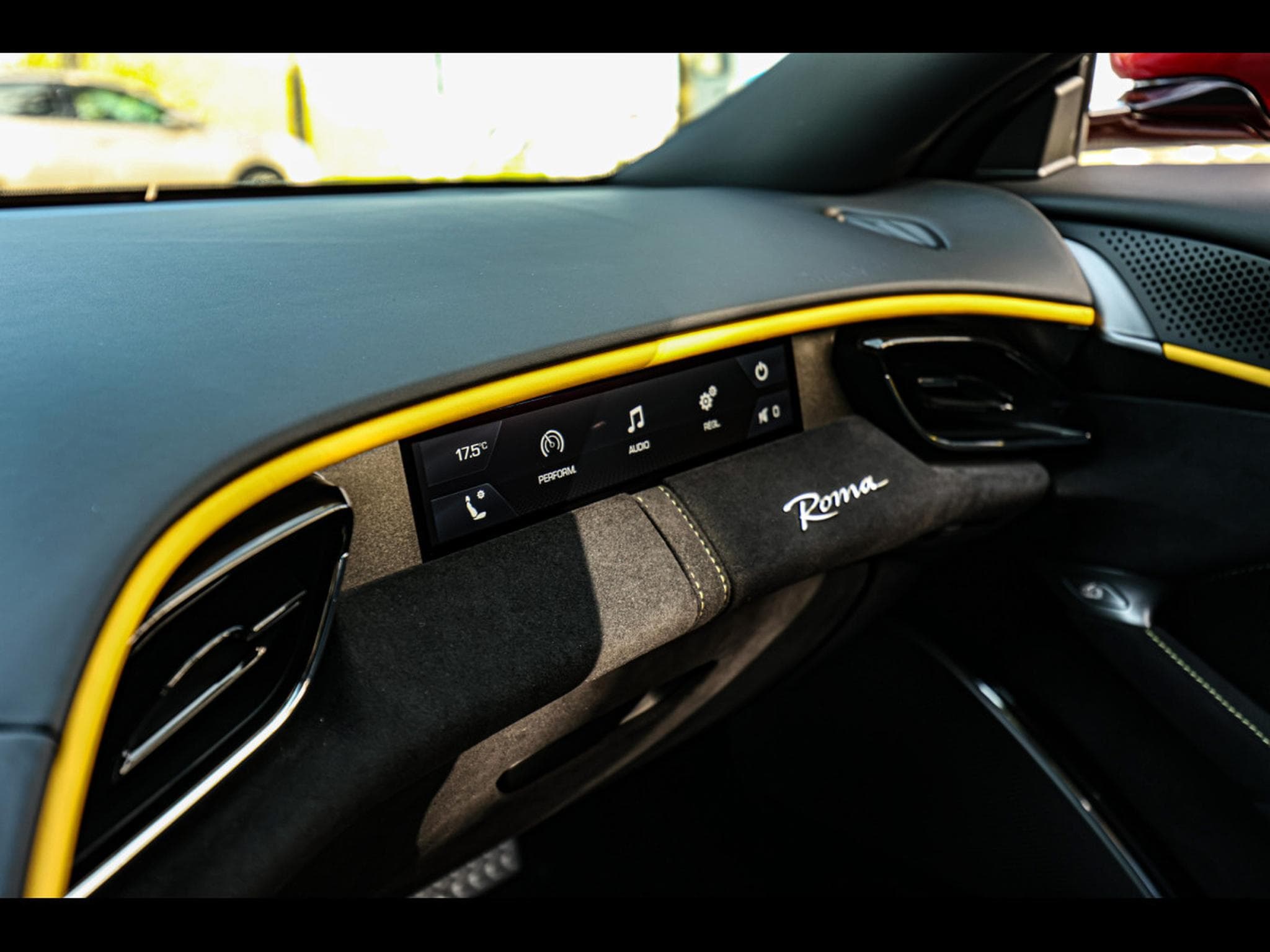 Ferrari Roma COUPE 3.9 V8 620 - ROSSO FIORANO - PPF - FERRARI WARRANTY 06 (2023) - Photo 16
