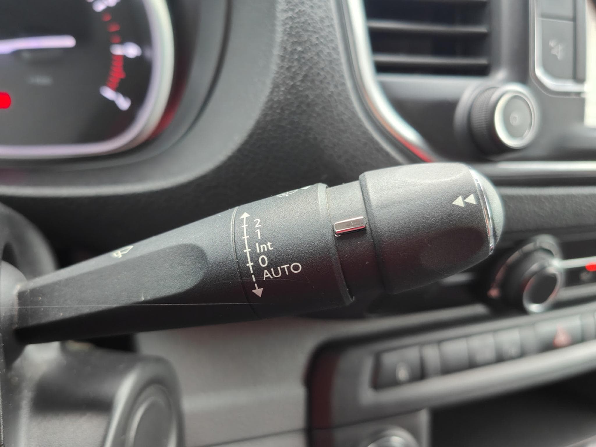 Peugeot Expert 2.0 HDI L1H1 3PLACES CARPLAY ANDROIDAUTO BLUETOOTH GPS PORTE (2017) - Photo 19