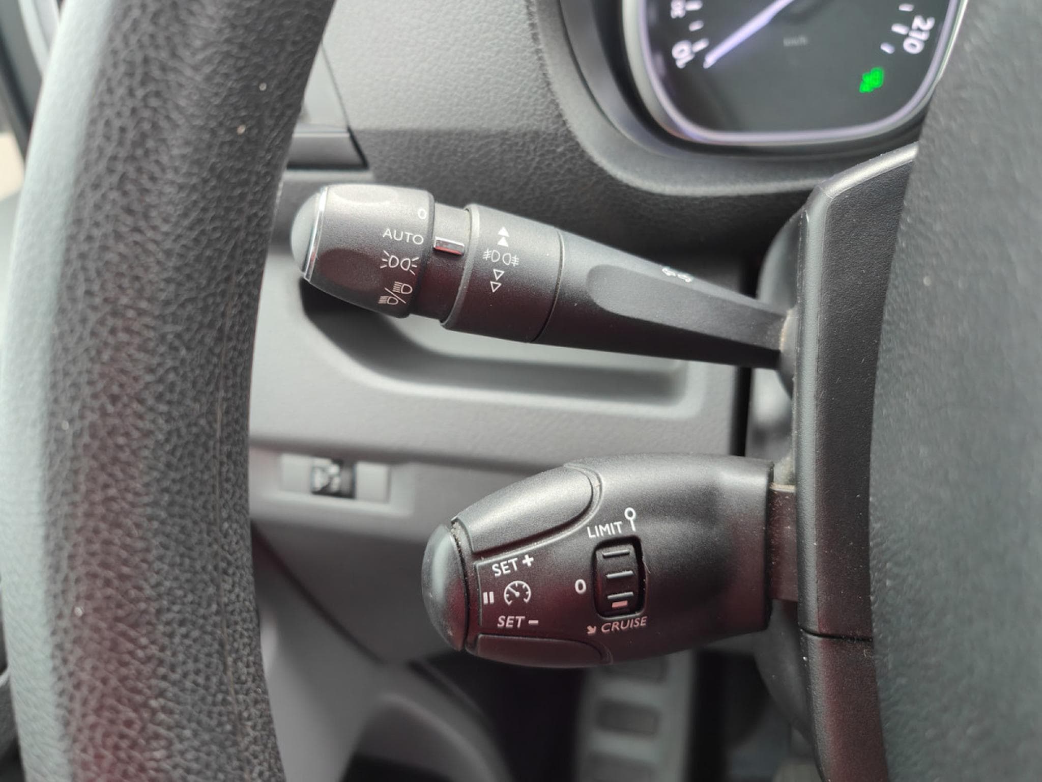 Peugeot Expert 2.0 HDI L1H1 3PLACES CARPLAY ANDROIDAUTO BLUETOOTH GPS PORTE (2017) - Photo 18