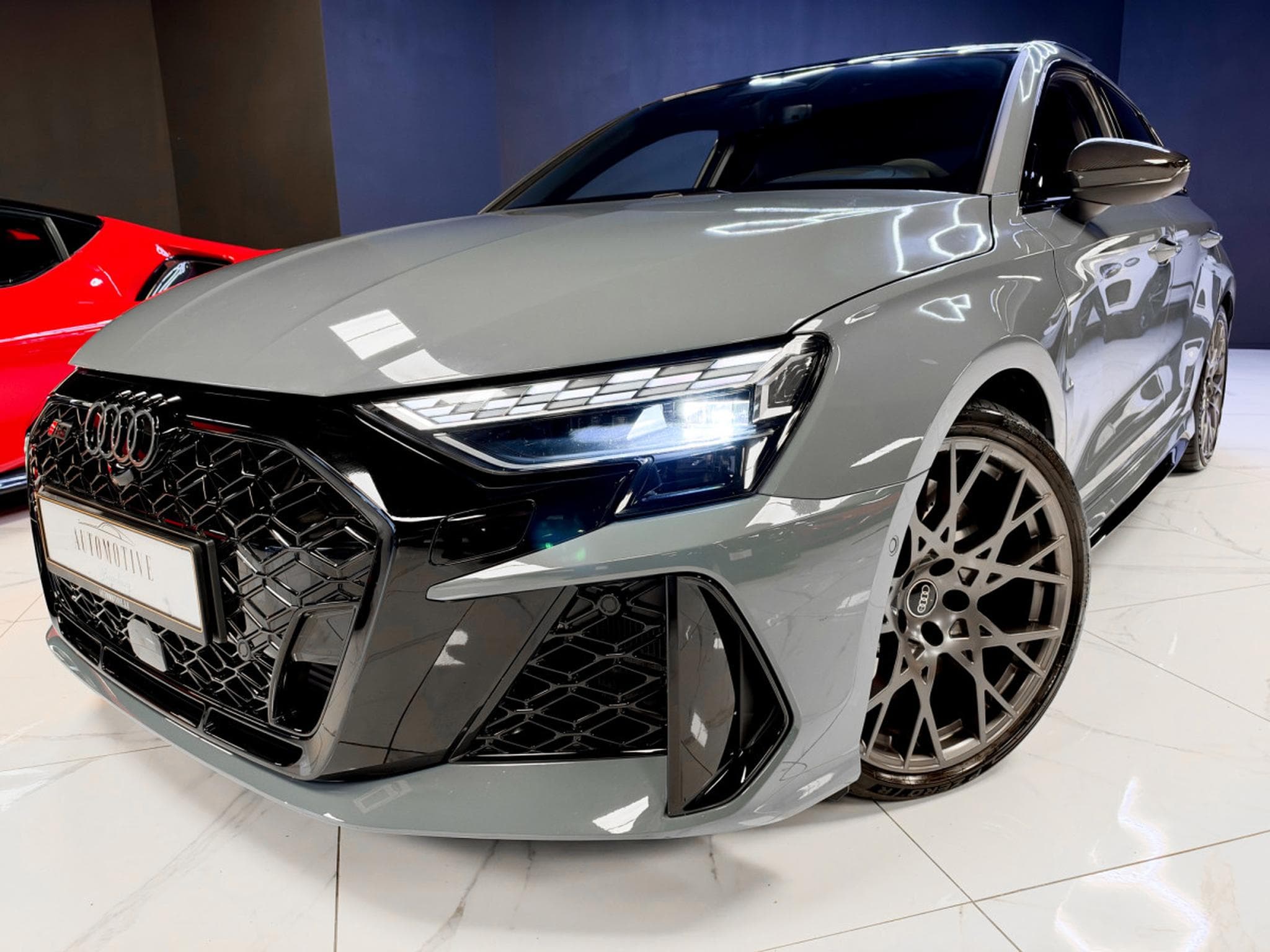 Audi RS3 Sportback / Carbon Seats / 360 / Sonos / Matrix (2026) - Photo 10
