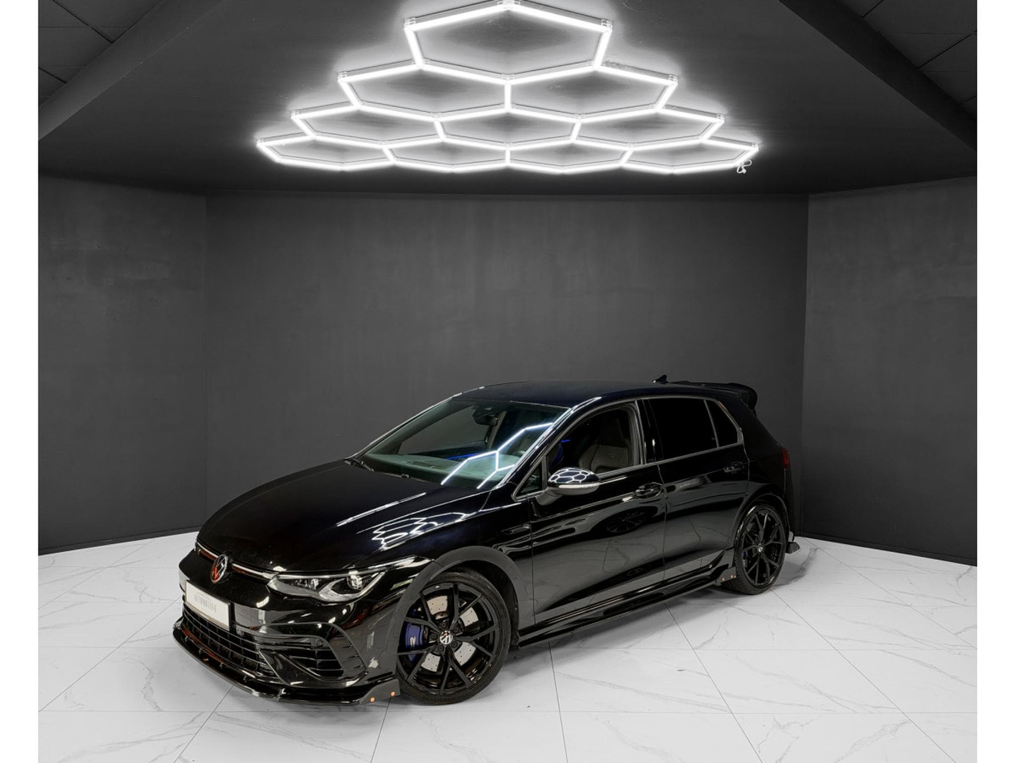 VW Golf R 2.0 TSI R DSG 4Motion Akrapovic Maxton (2022) - Photo 1