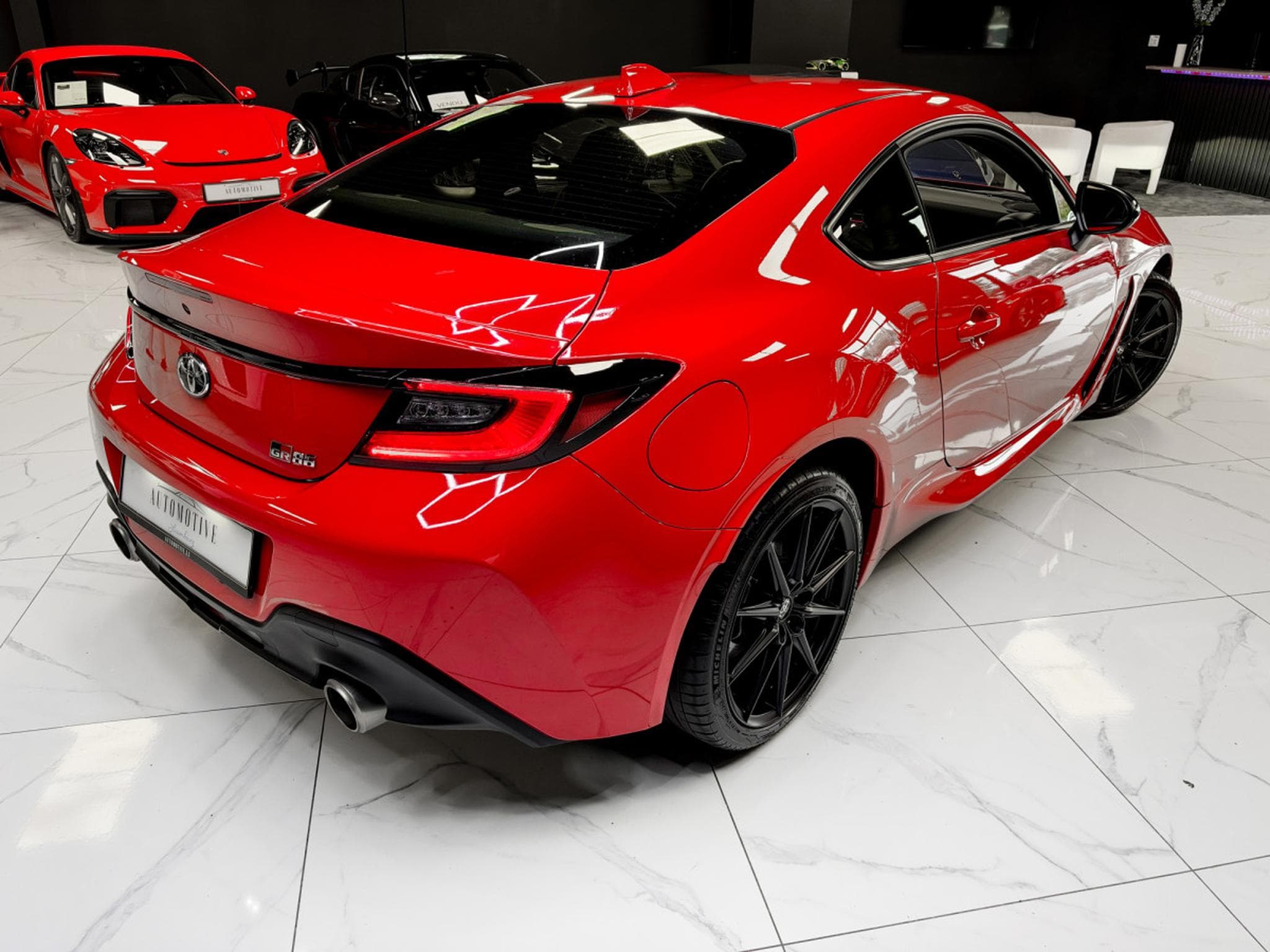 Toyota GR86 2.4 GR (2023) - Photo 9