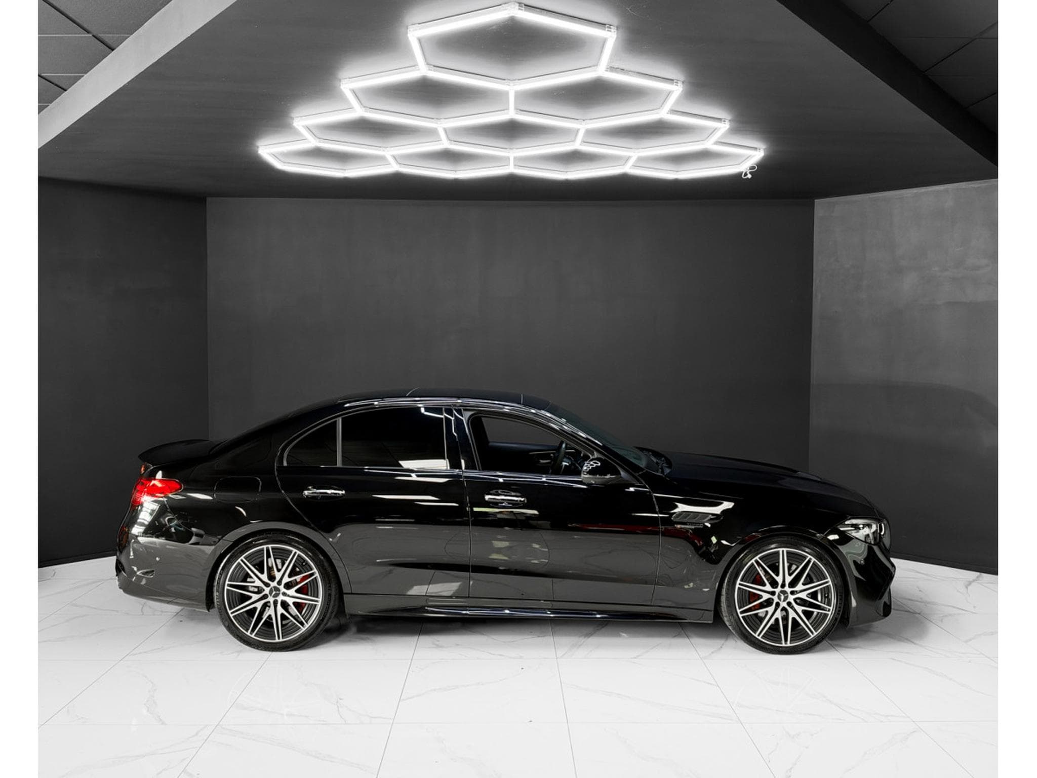 Mercedes C 63 AMG S E PERFORMANCE / 360 / BURMESTER / PANO / ACC (2024) - Photo 6