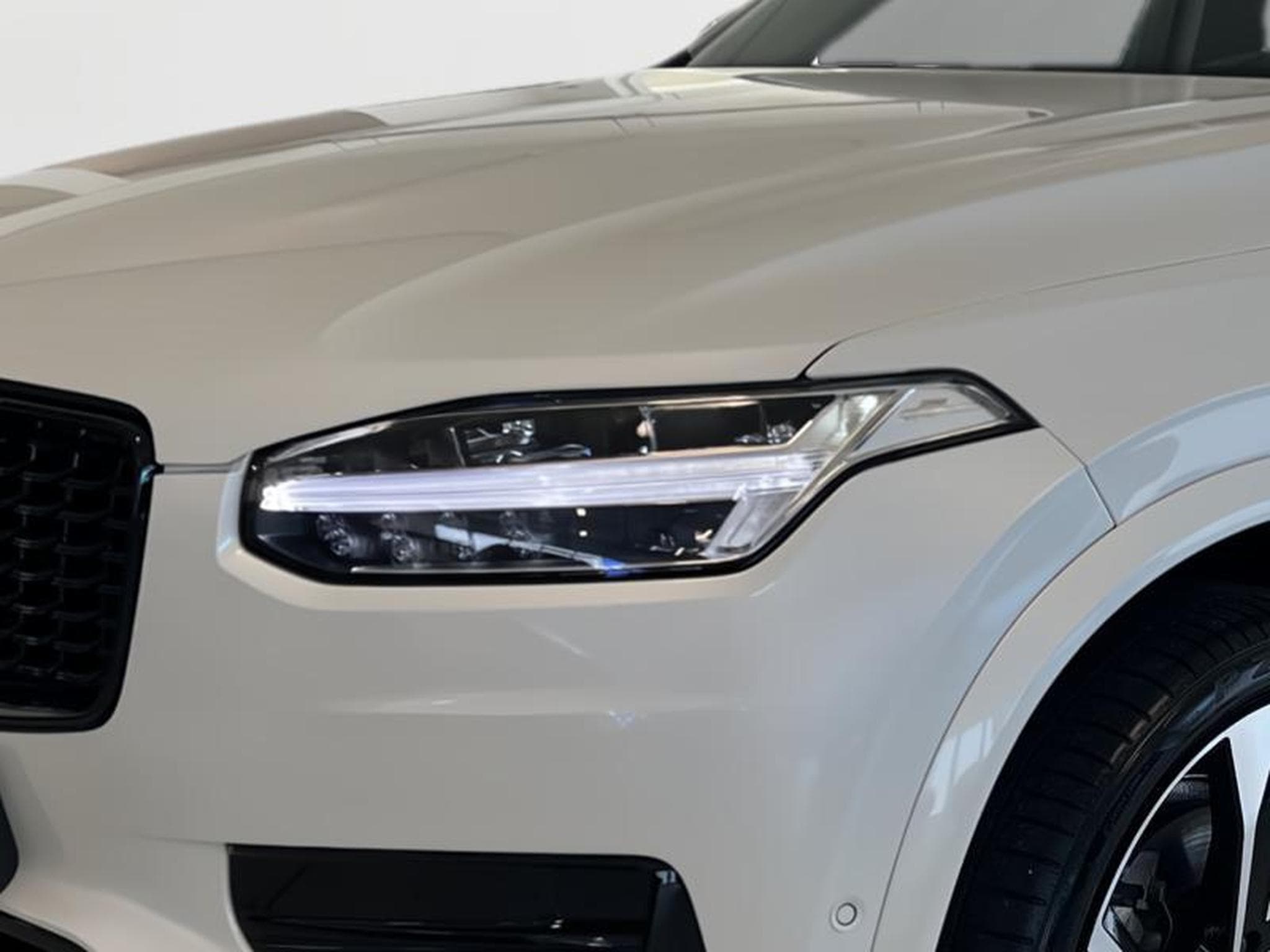 Volvo XC90 Plus Dark (2023) - Photo 3