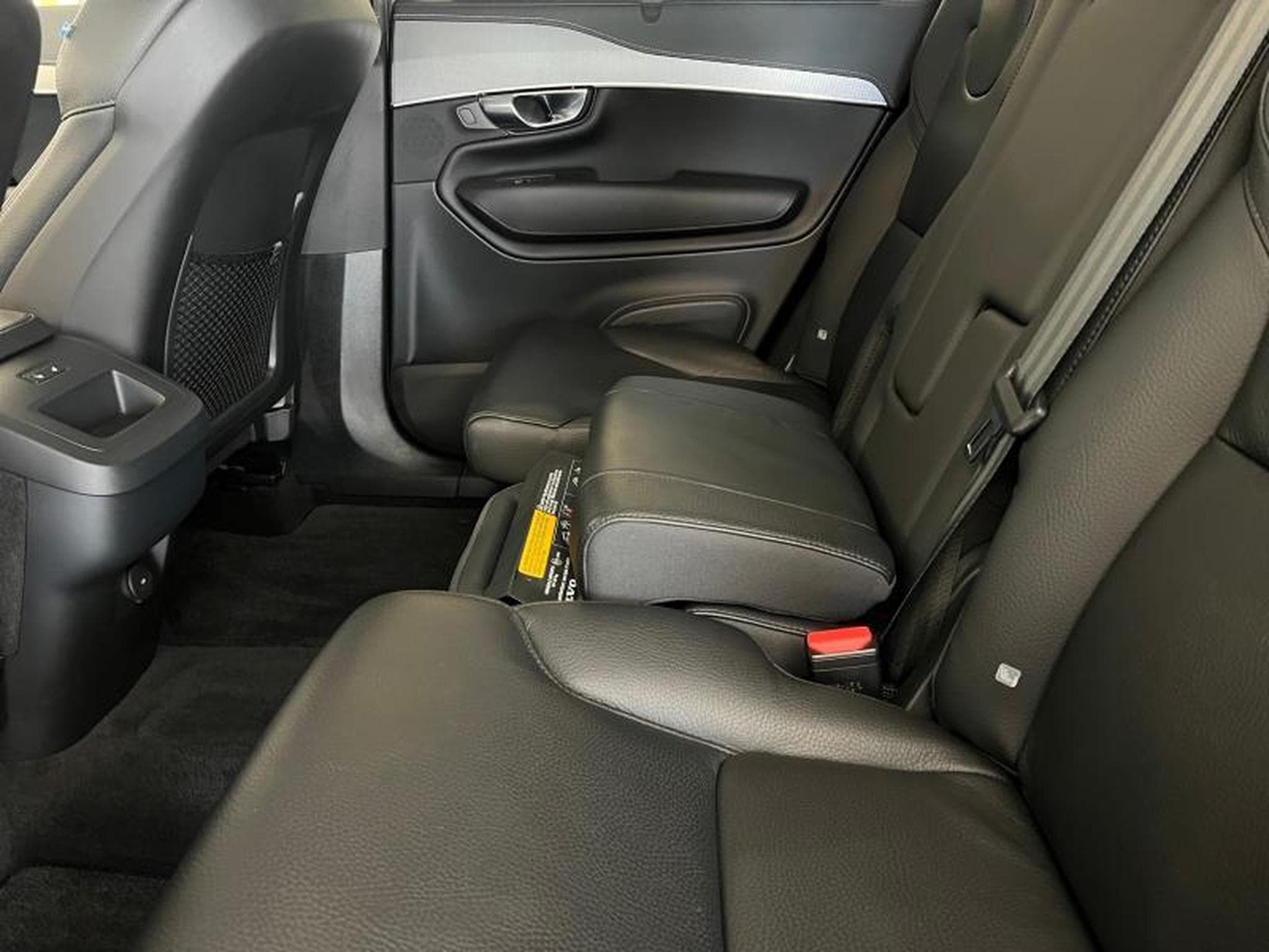 Volvo XC90 Plus Dark (2023) - Photo 17