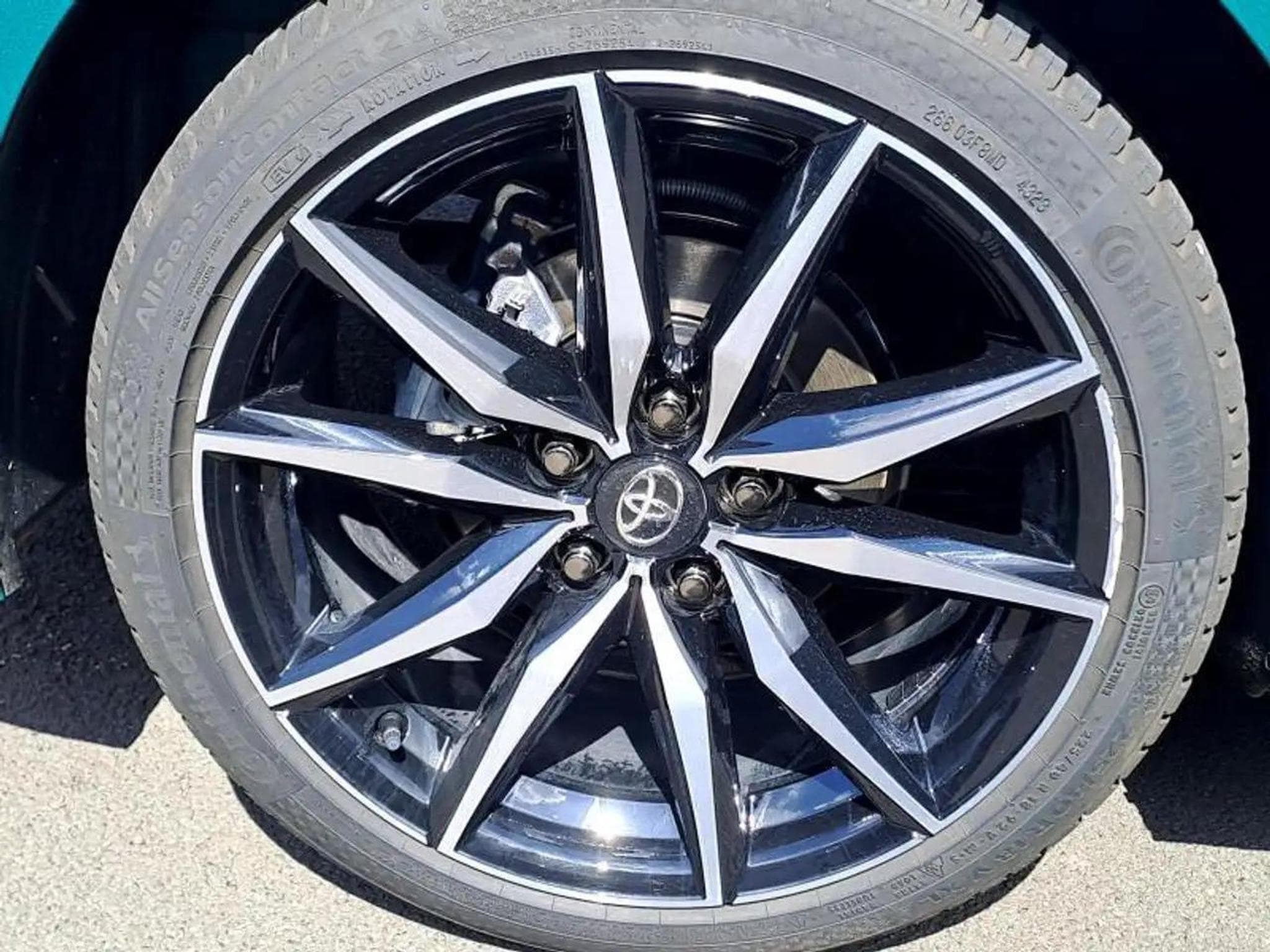 Toyota Corolla (2024) - Photo 18