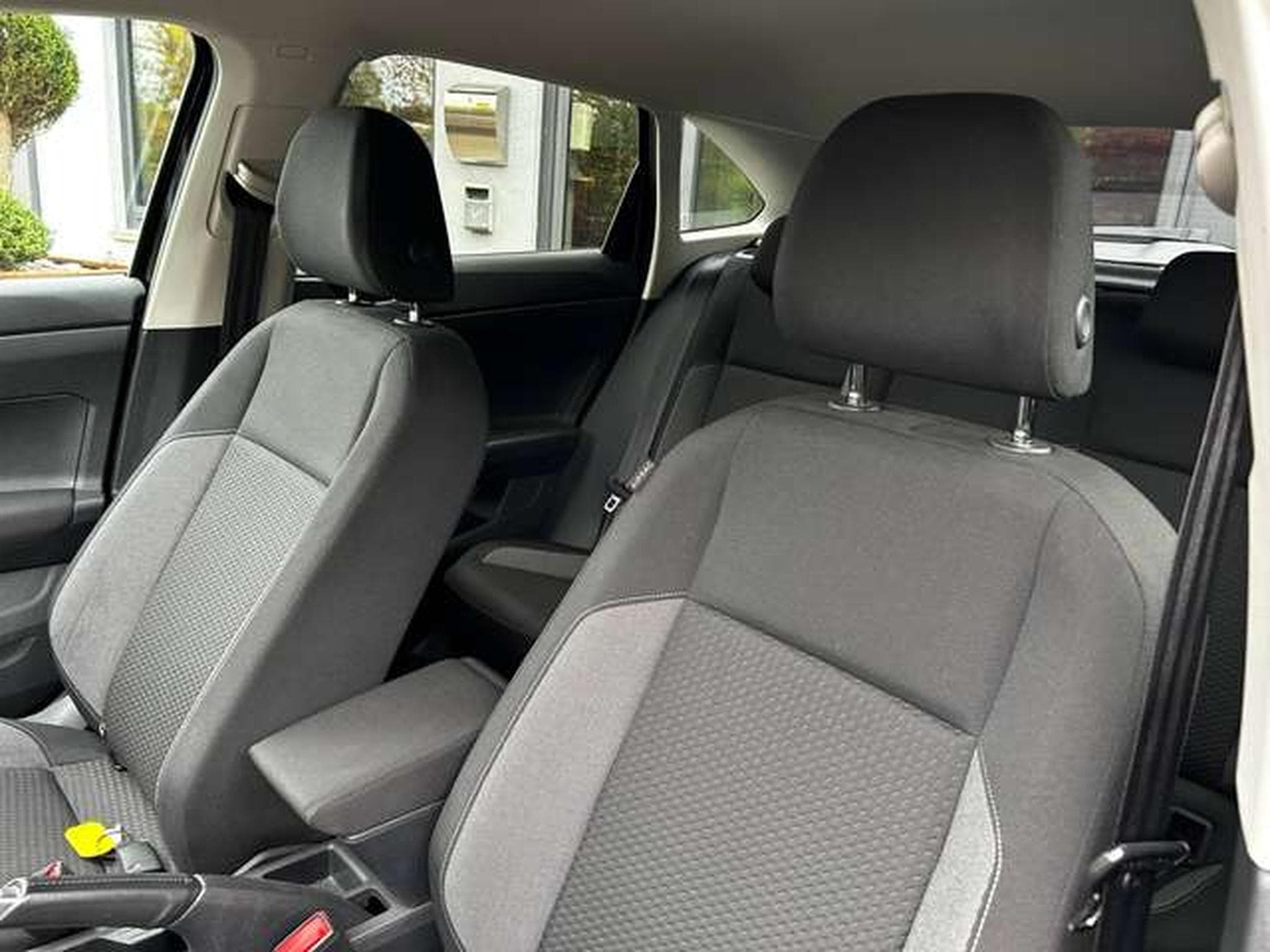 VW Taigo 1.0 TSI ESSENCE LIFE DSG7 (2024) - Photo 4