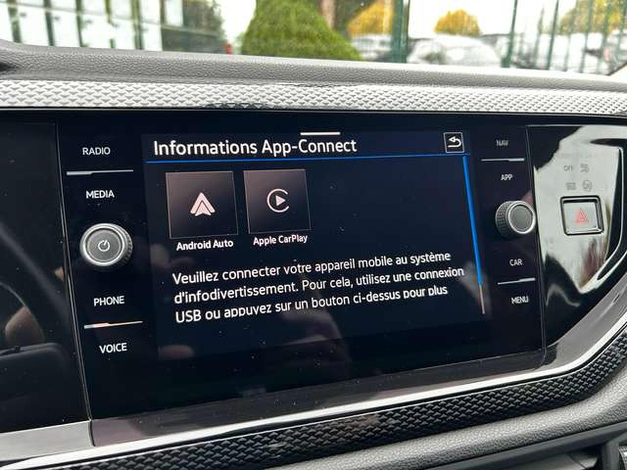 VW Taigo 1.0 TSI ESSENCE LIFE DSG7 (2024) - Photo 9