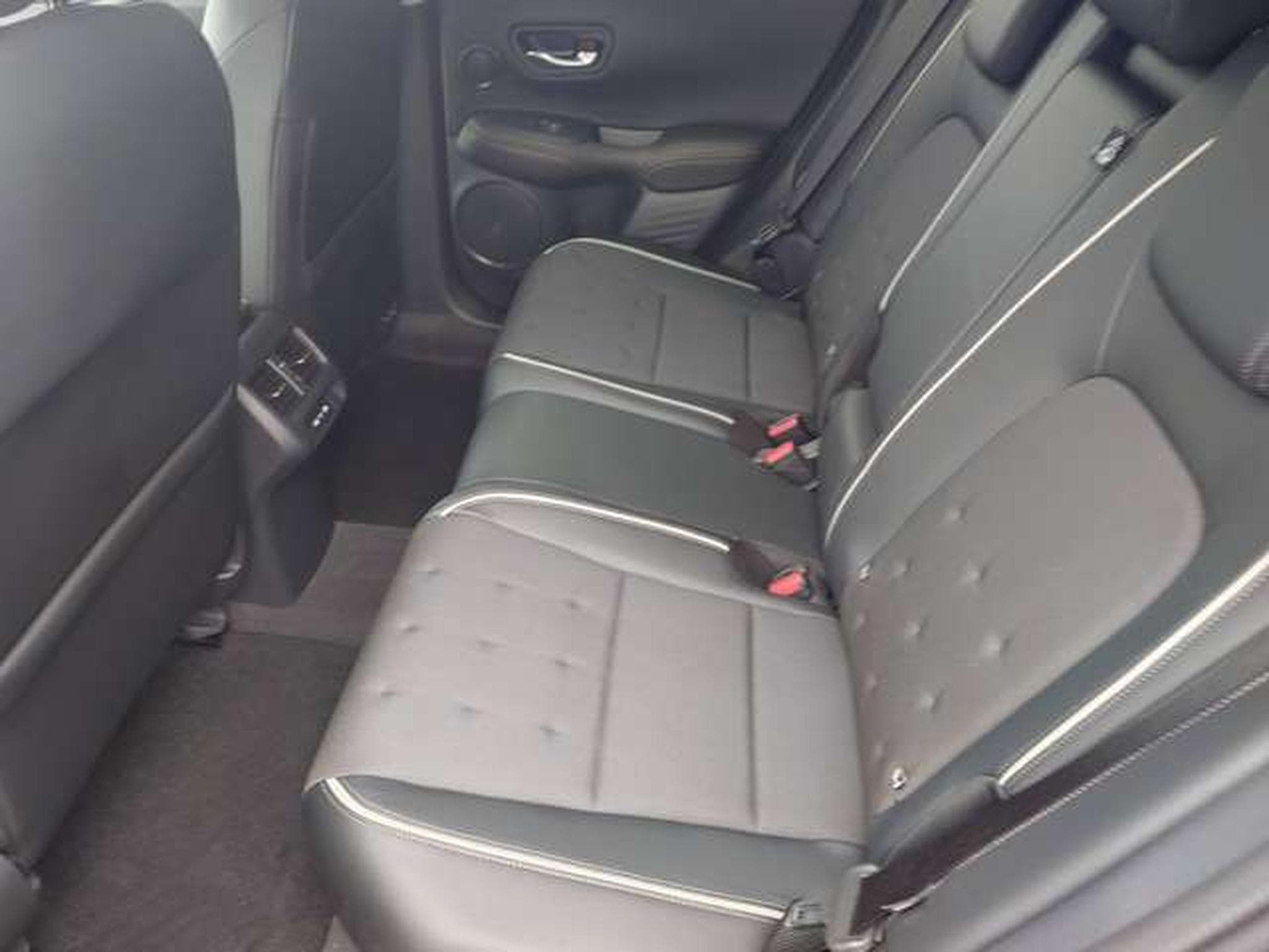Honda ZR-V ZR-V e:HEV 2.0i 2WD Sport FULL HYBRID (2025) - Photo 8