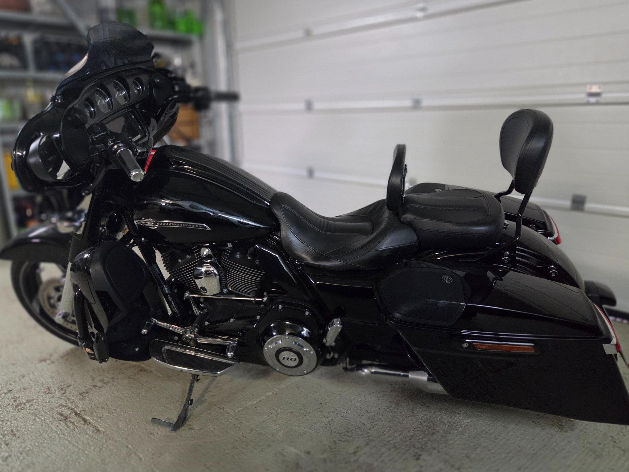 Harley-Davidson CVO Street Glide SCREAMING EAGLE (2016) - Photo 2