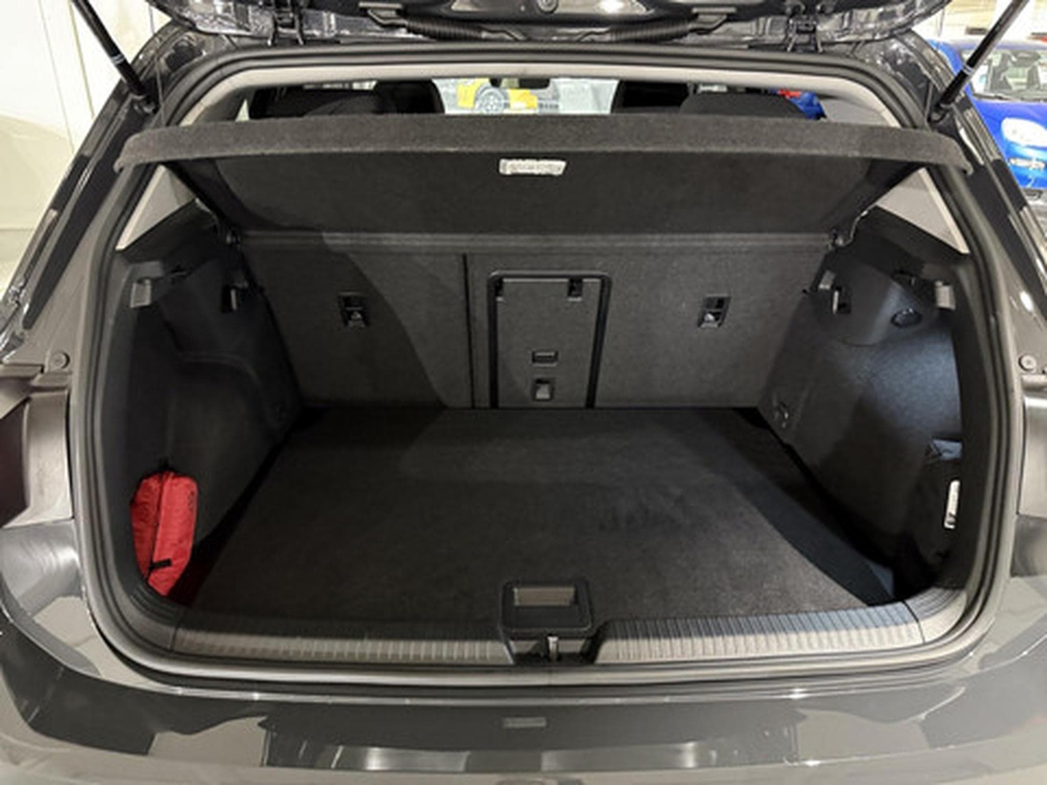 VW Golf VIII 1.0 TSI 81kW Life Move (2024) - Photo 12