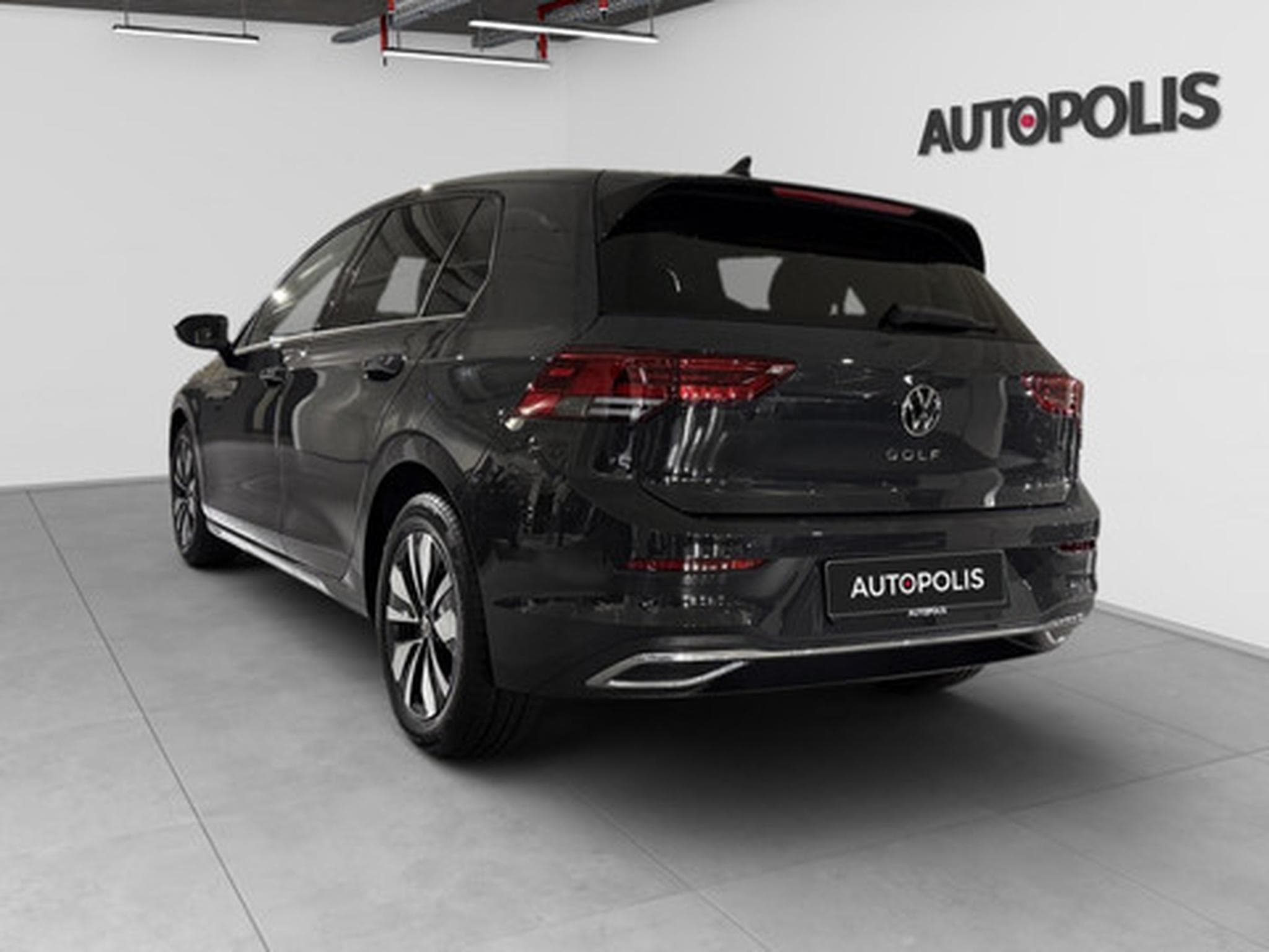 VW Golf VIII 1.0 TSI 81kW Life Move (2024) - Photo 18