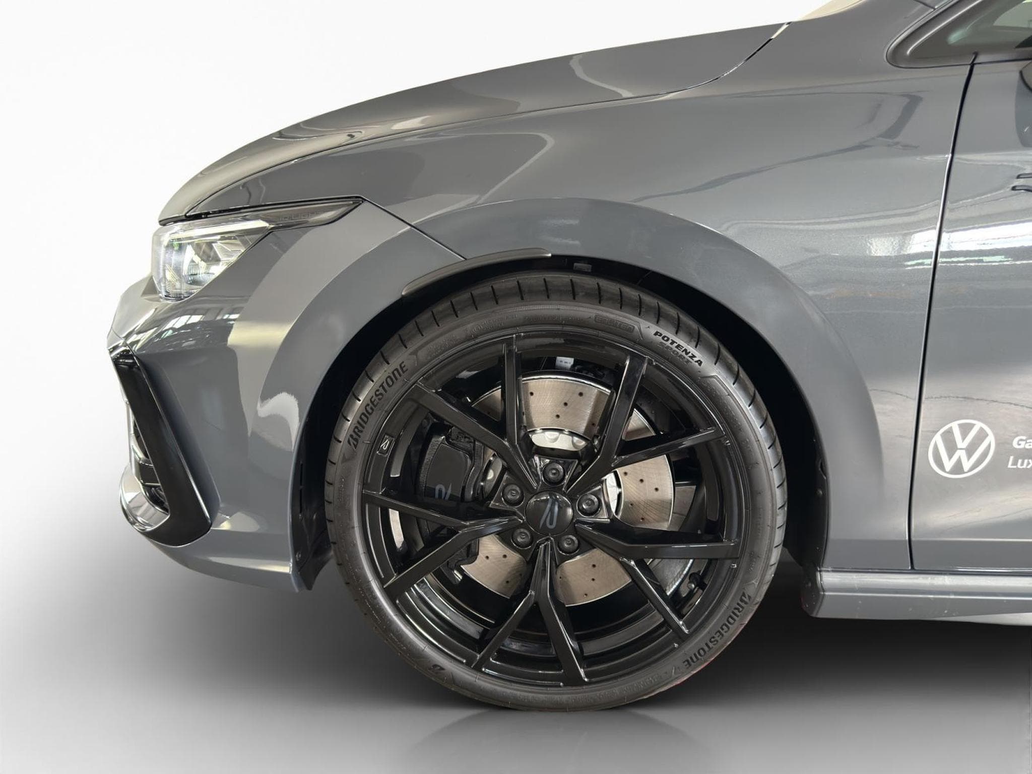 VW Golf PERFORMANCE (2026) - Foto 8