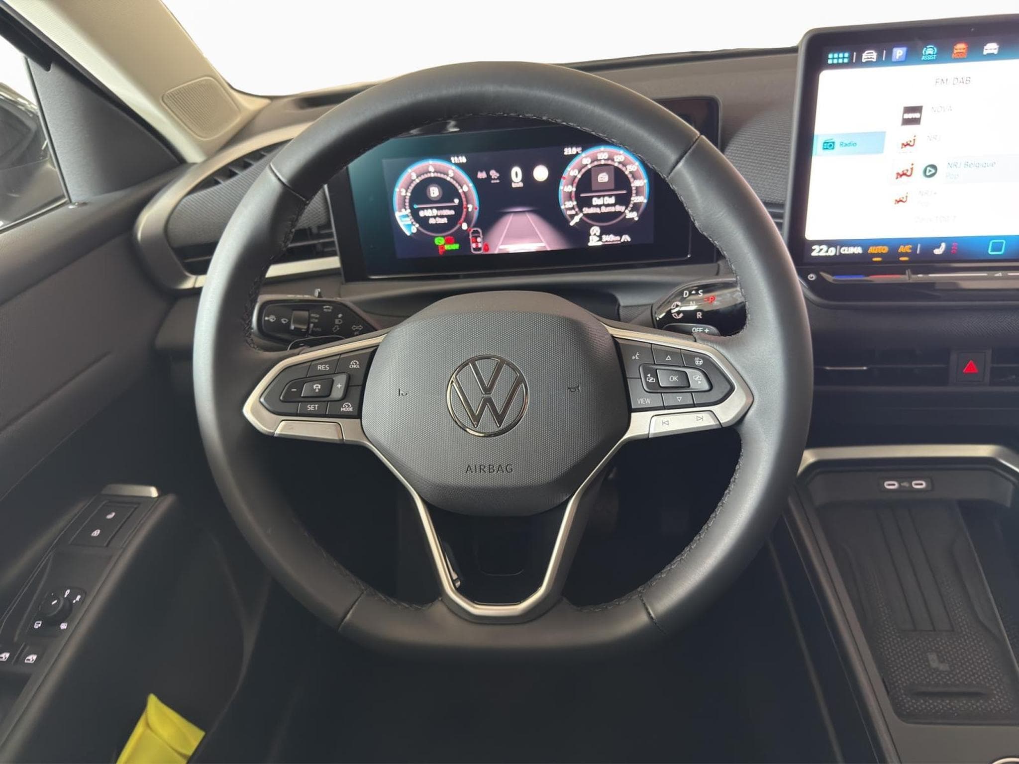 VW T-Roc LIFE (2026) - Foto 8