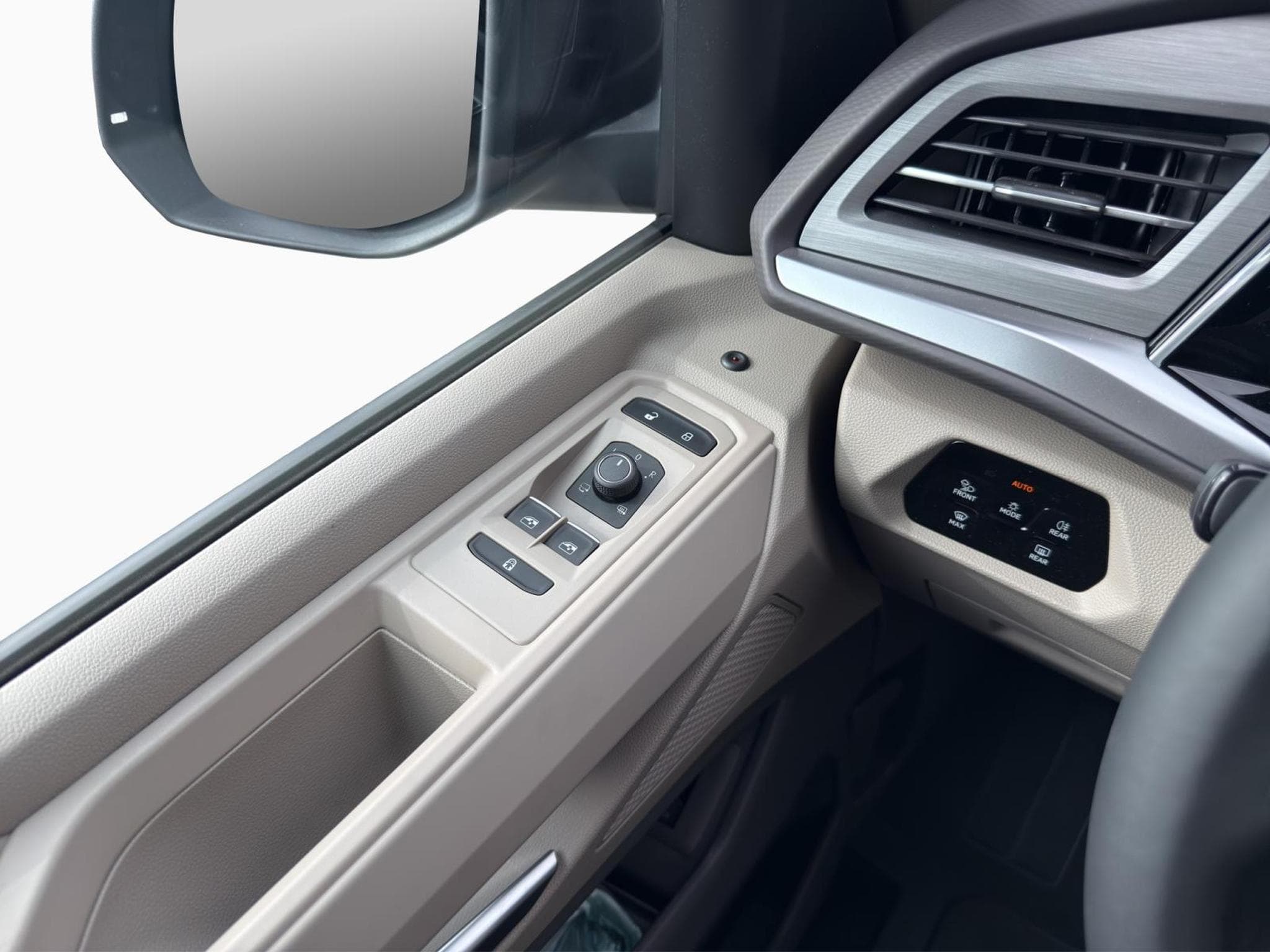 VW T7 LIFE (2026) - Foto 14