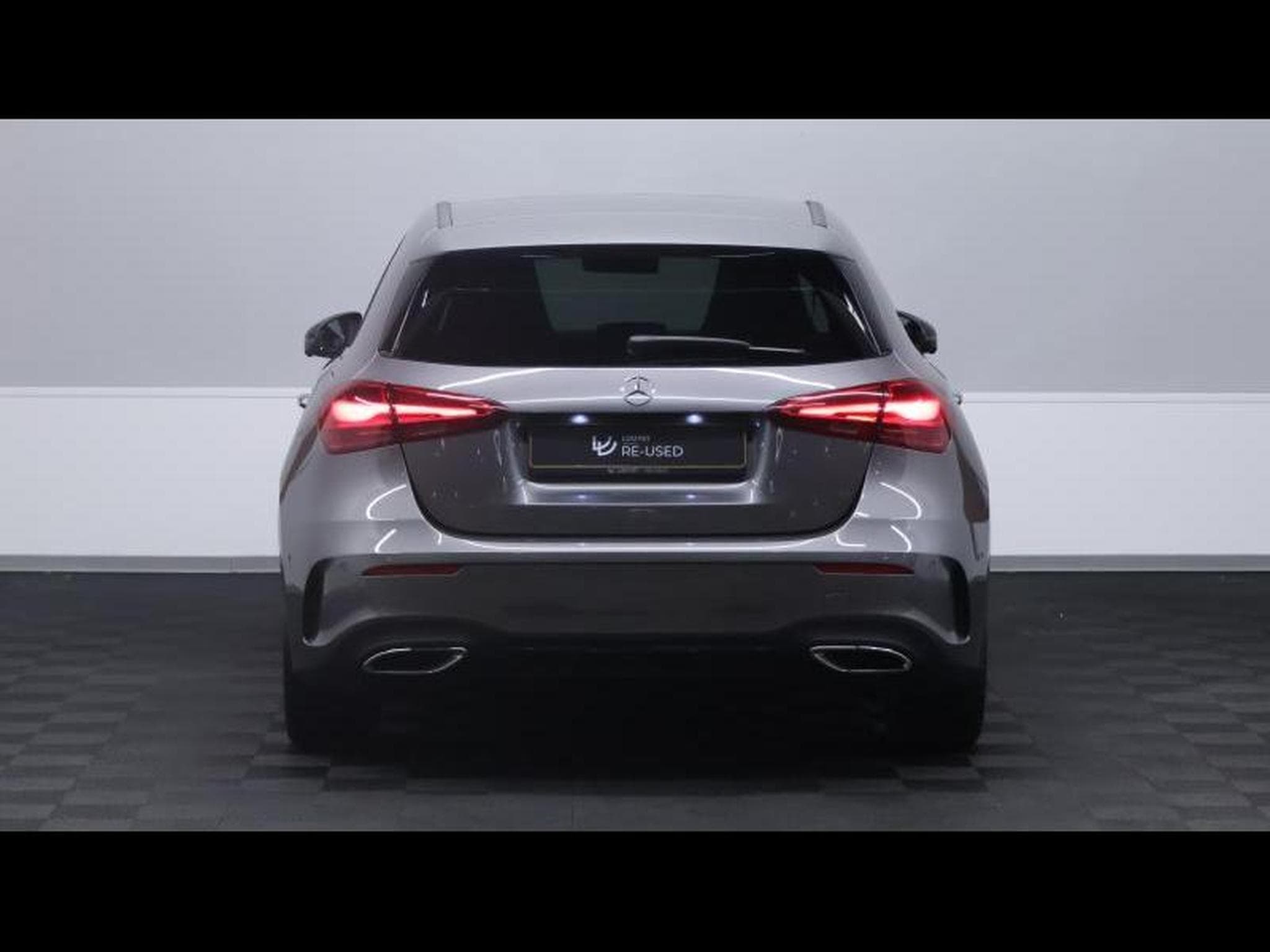 Mercedes A 180 7G-DCT AMG Line (2024) - Photo 6