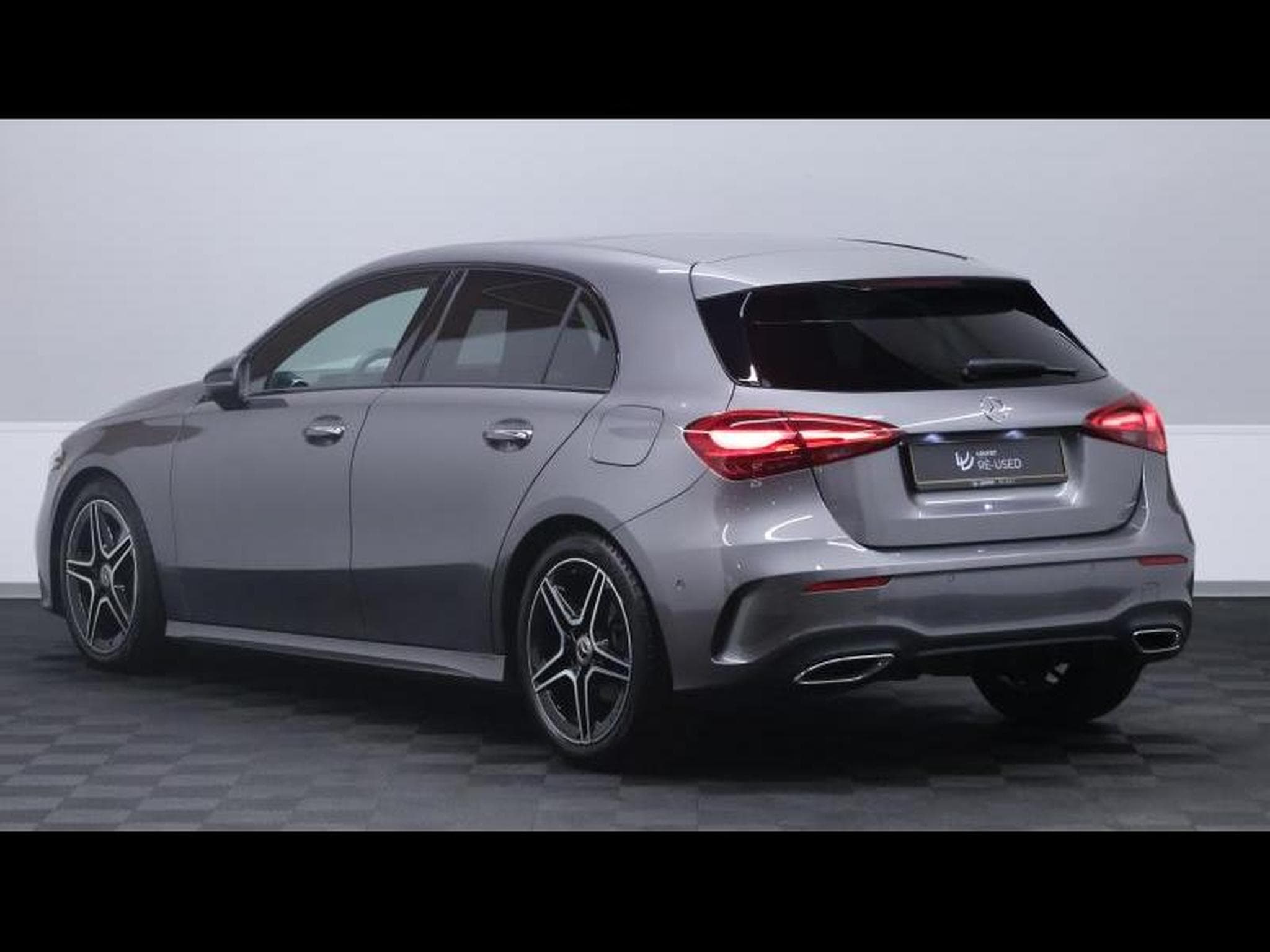 Mercedes A 180 7G-DCT AMG Line (2024) - Photo 7