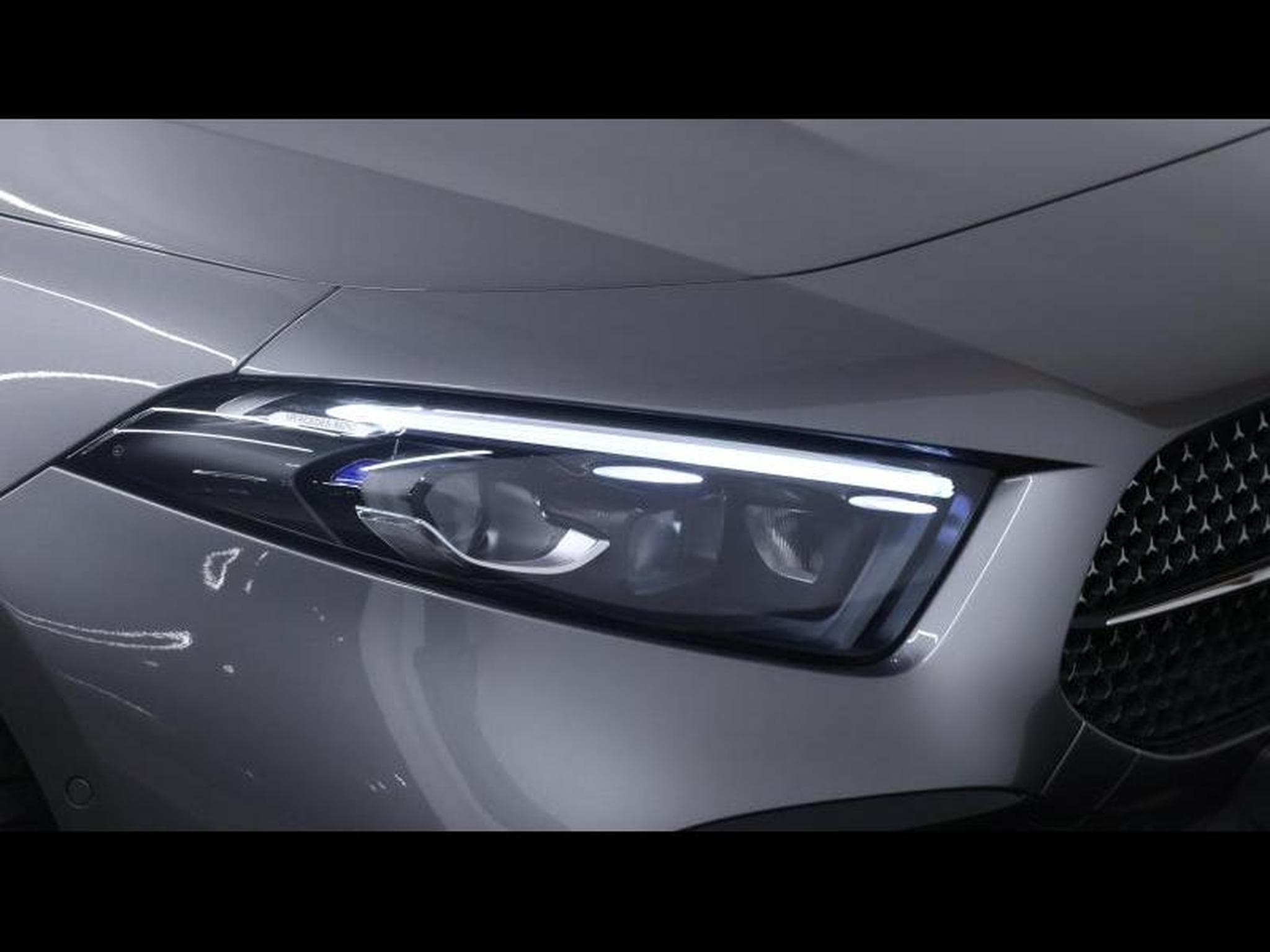 Mercedes A 180 7G-DCT AMG Line (2024) - Photo 9