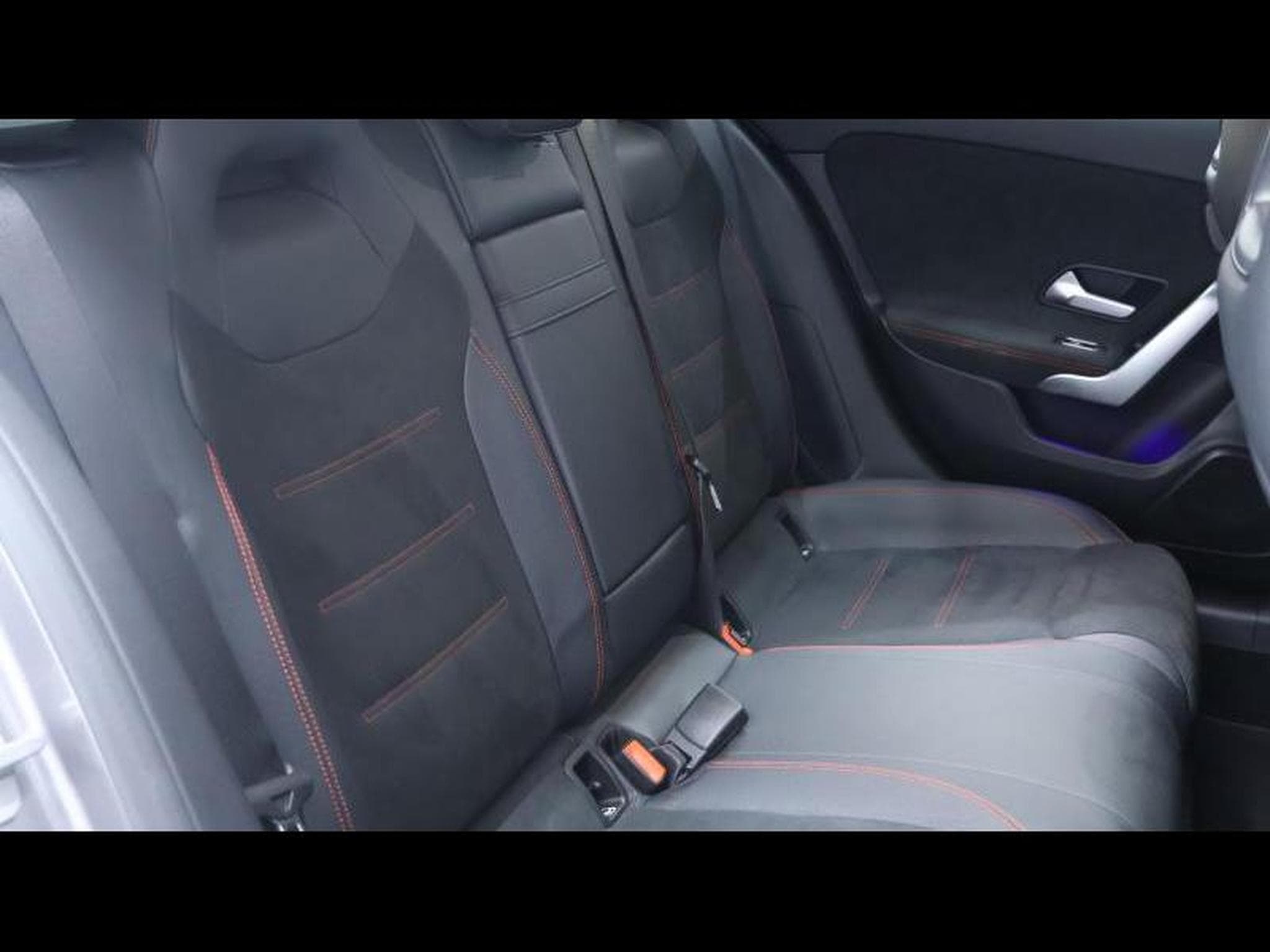 Mercedes A 180 7G-DCT AMG Line (2024) - Photo 15